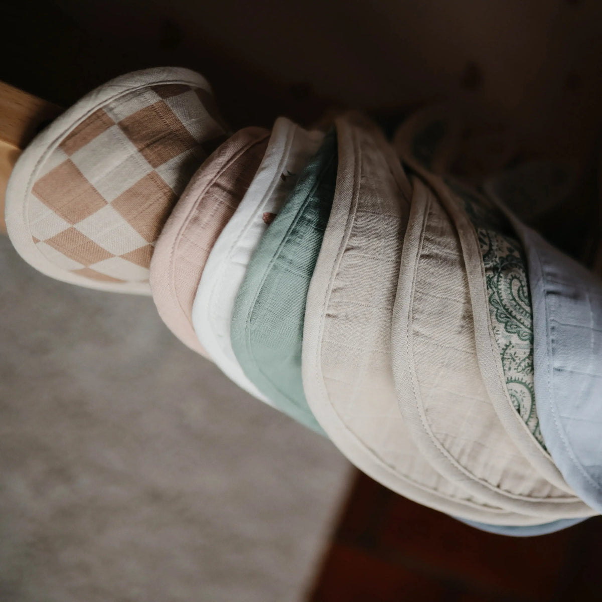 Mushie Muslin Bib - 