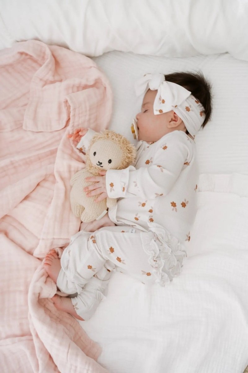 Harp Angel Boutique Muslin Cotton 6 - Layer Blanket in Baby Pink for Comfortable Baby Swaddling - 