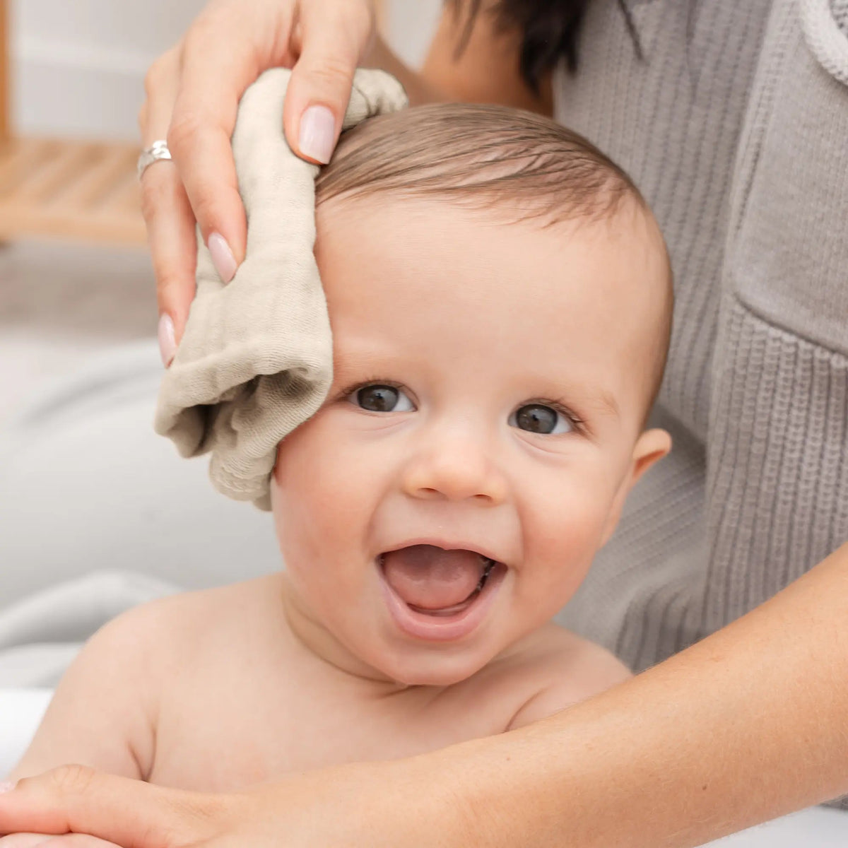 Comfy Cubs Muslin Washcloths in Sand - 