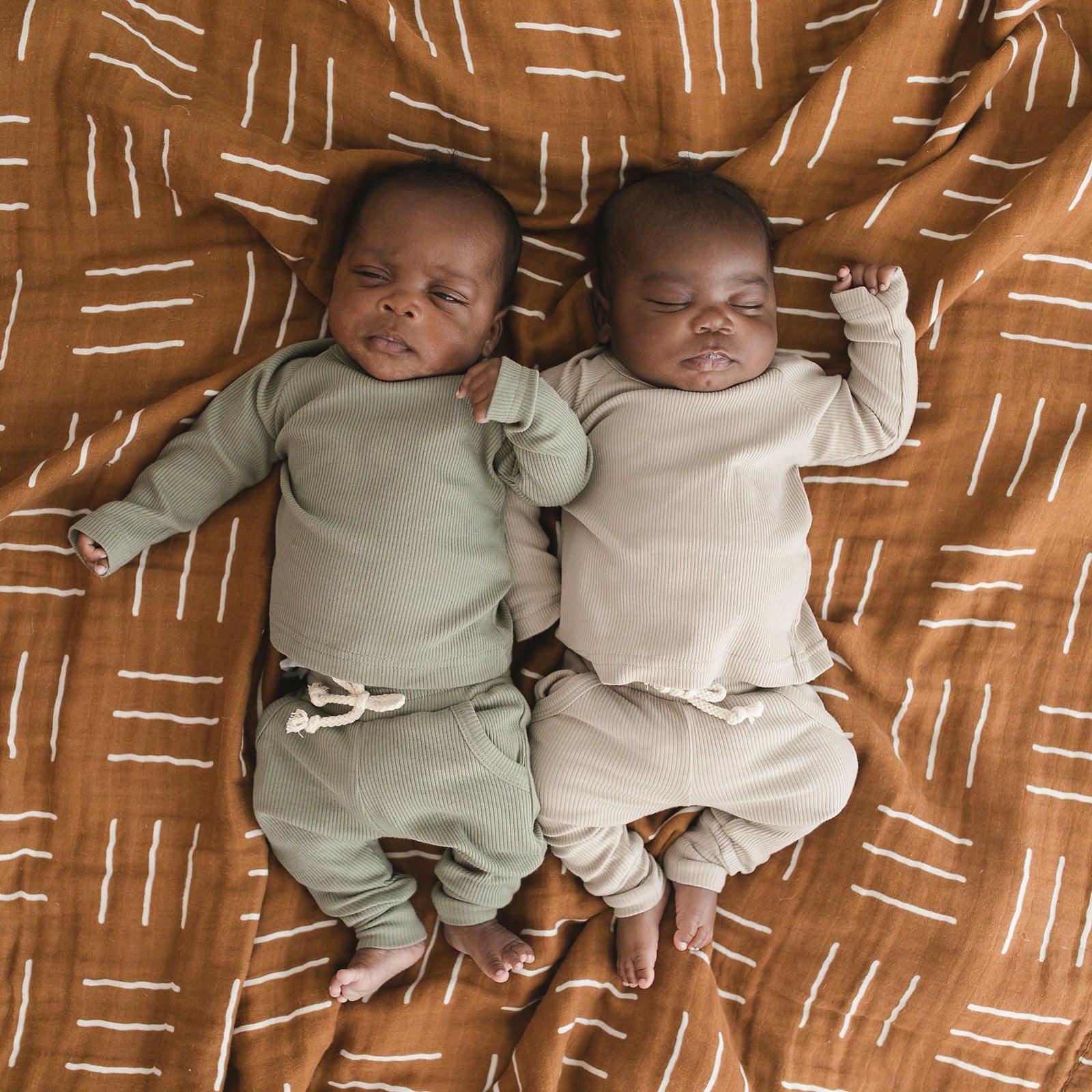 Mebie Baby Mustard Mudcloth Muslin Quilt For Nursery And Toddler Bed - 