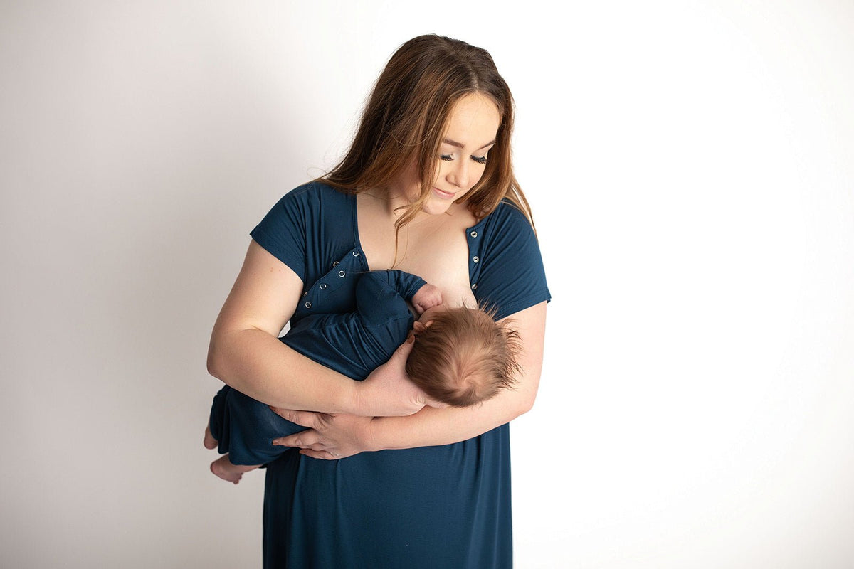 Three Little Tots Navy Blue Mommy Labor and Delivery Nursing Hospital GownEveretts Place