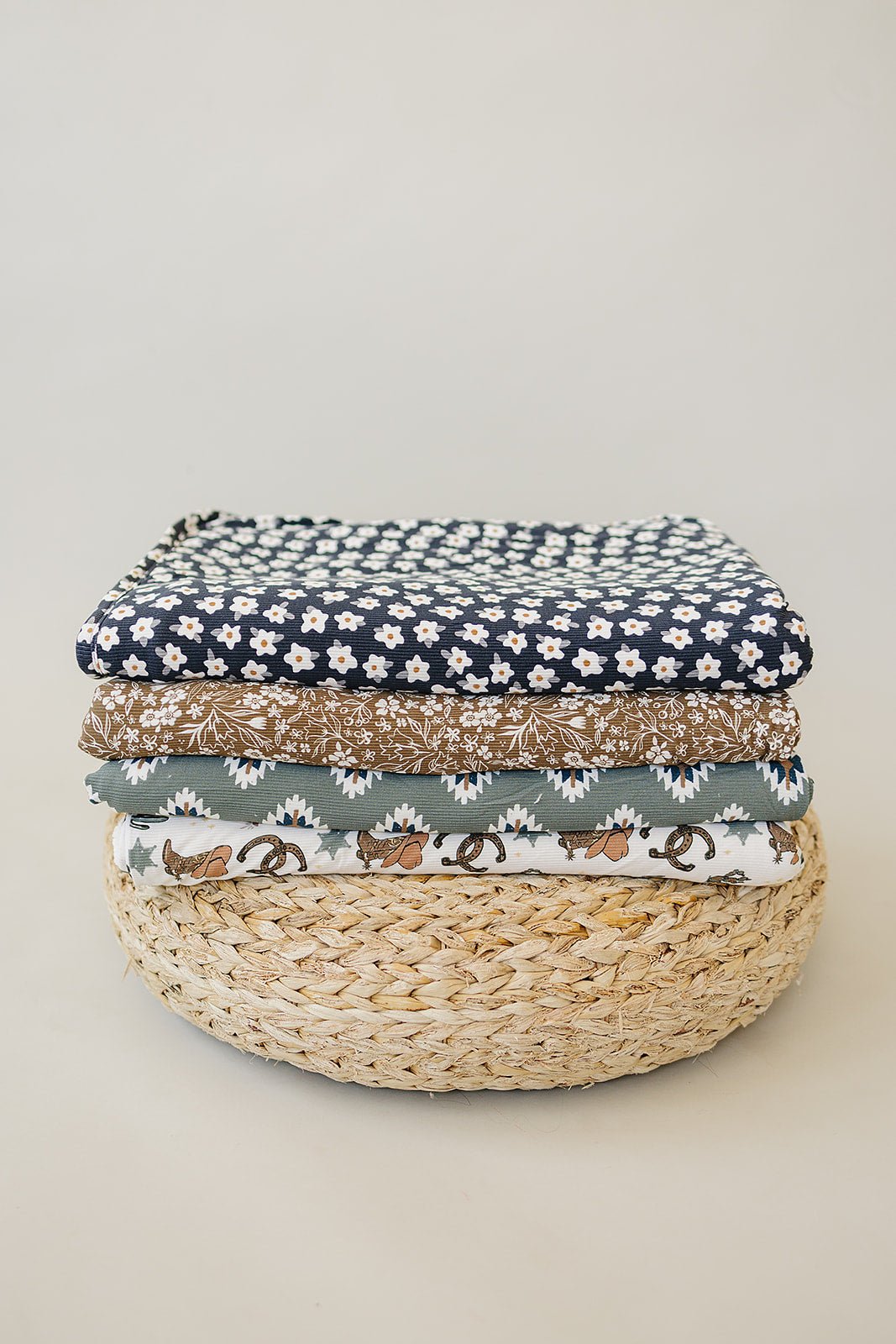 Mebie Baby Navy Daisy Bamboo Fleece Quilt For Baby Nursery Floral Bedding - 