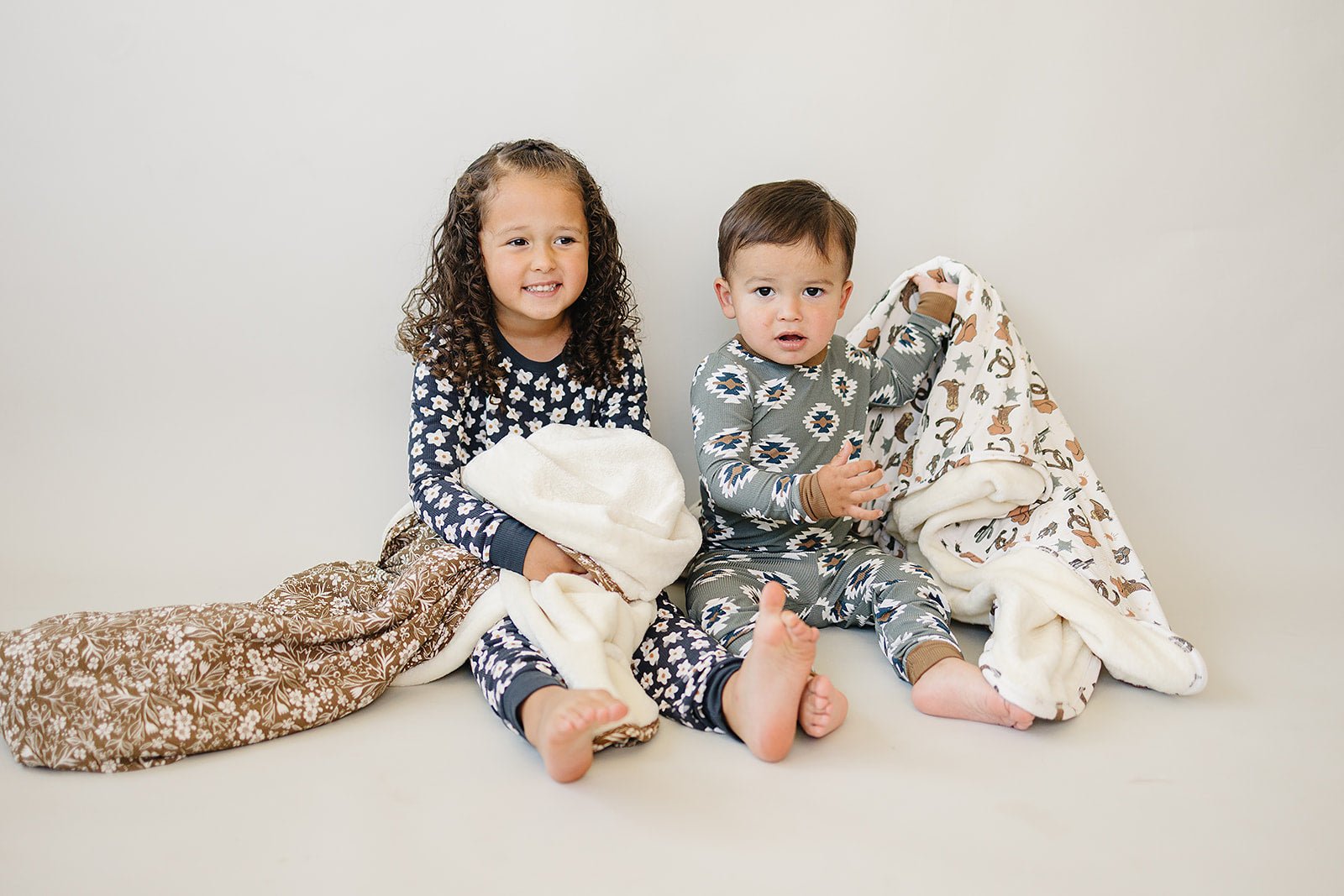 Mebie Baby Navy Daisy Ribbed Bamboo Cozy Sleepwear Set For Babies And Toddlers - 