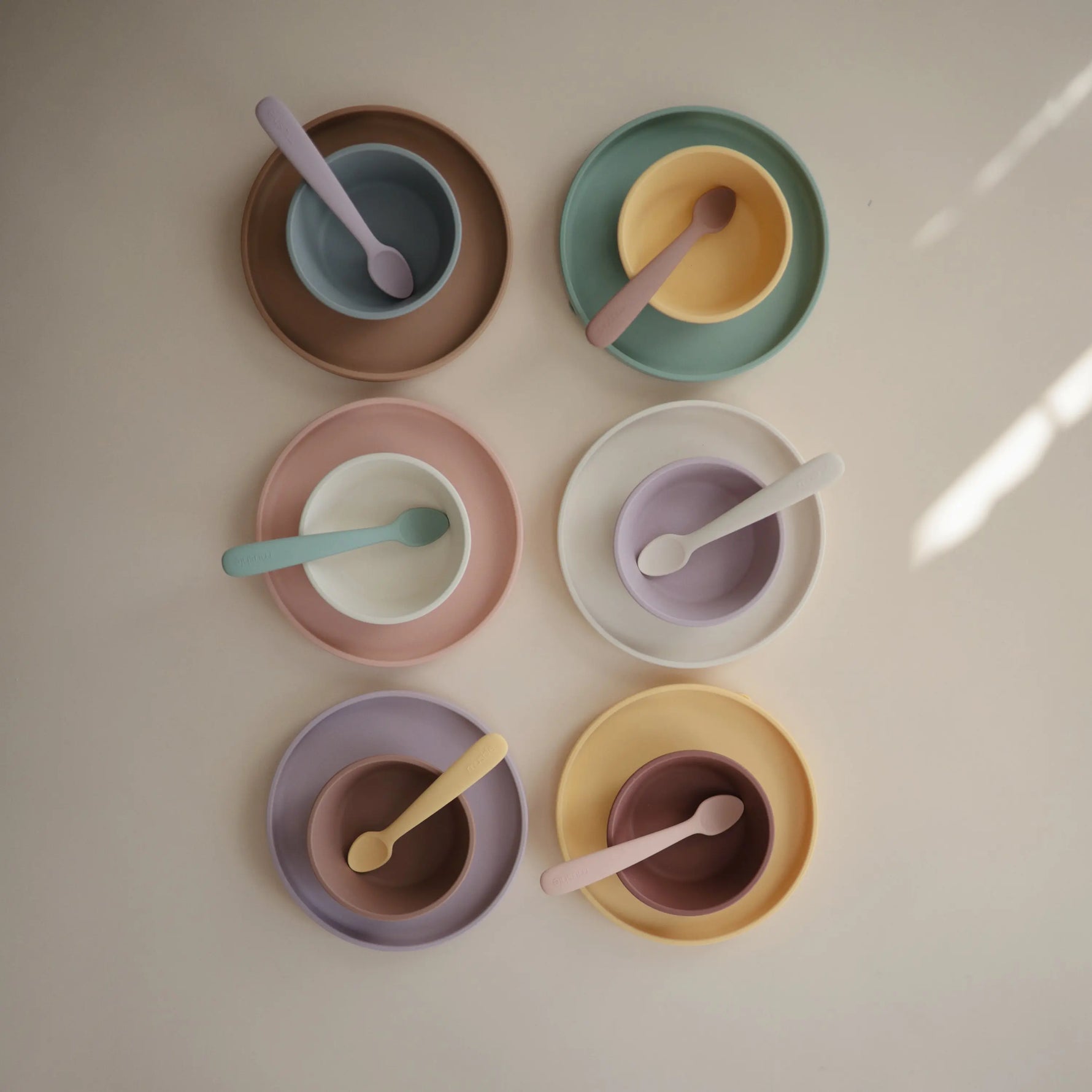 Mushie Silicone Suction Bowl for Kids Food Grade Heat Resistant Safe Feeding - Home & Garden > Kitchen & Dining > Tableware > Dinnerware > Bowls silicone tableware