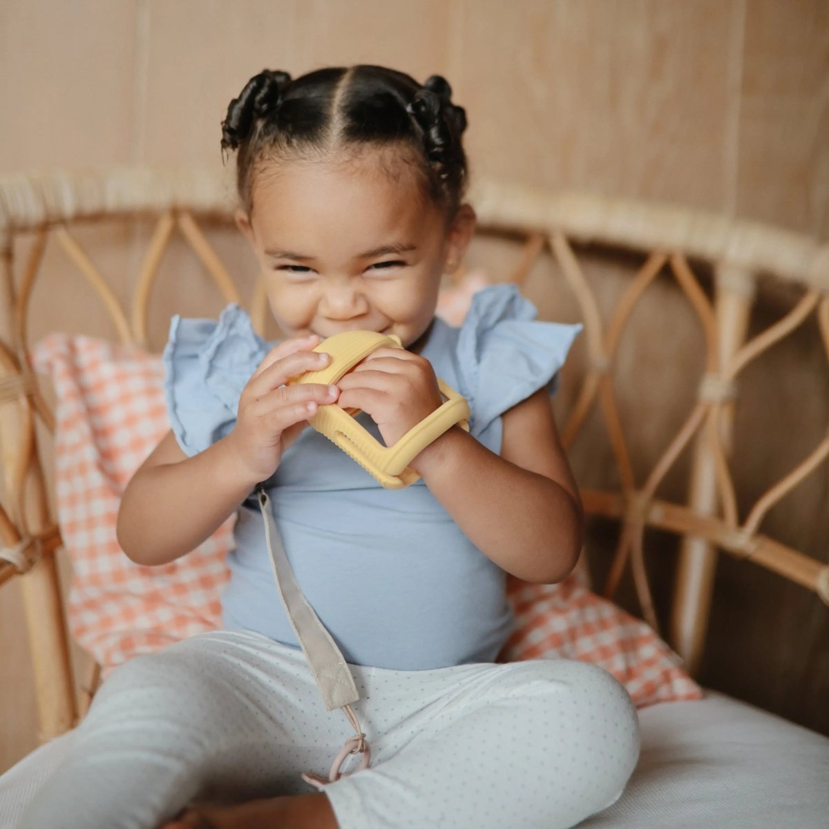 Mushie No Drop Sun Teether Sunshine Baby Toy with Easy Grip and Textured Surface - Everetts Place Boutique - 