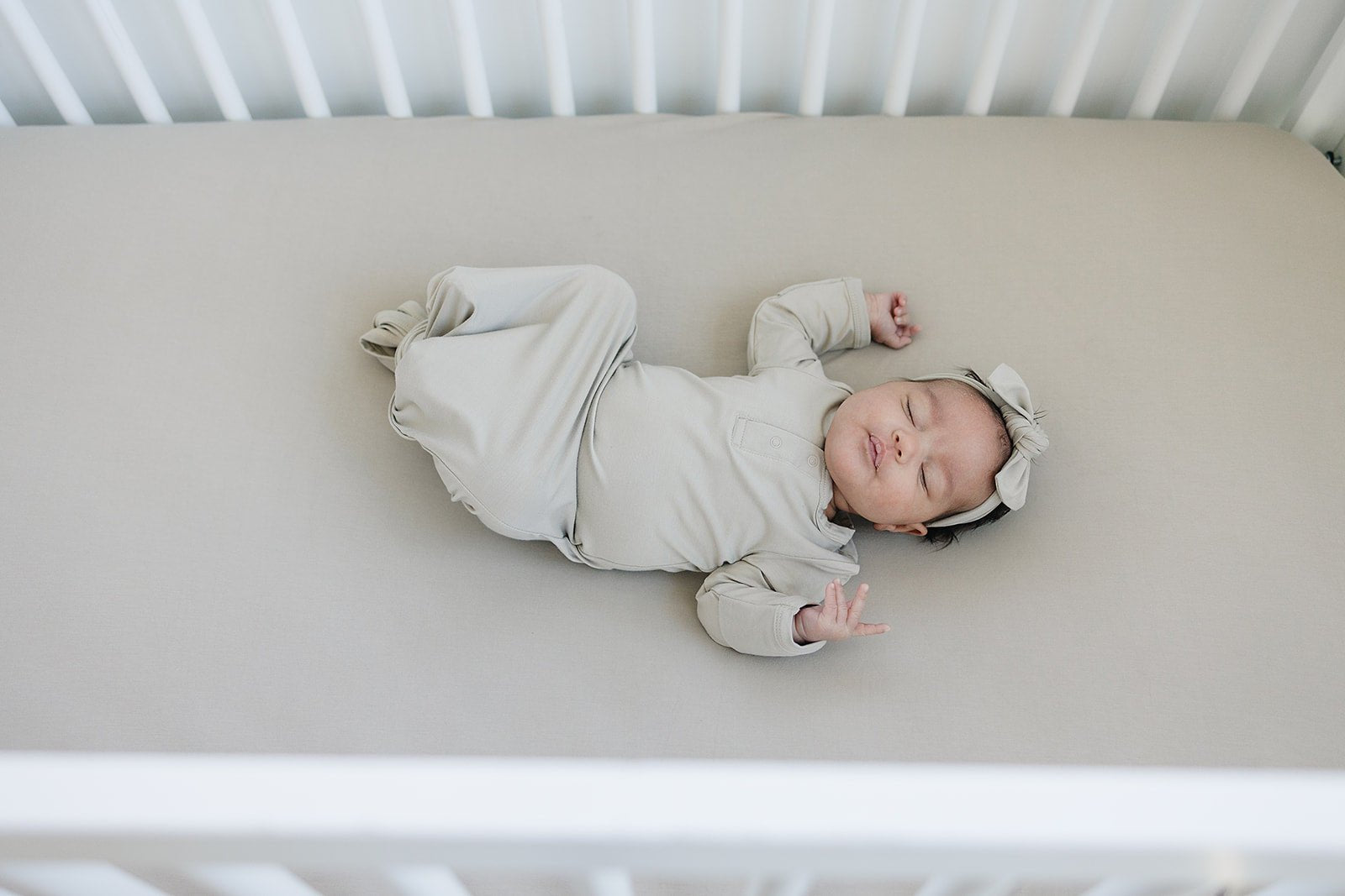 Mebie Baby Oatmeal Bamboo Stretch Crib Sheet - 