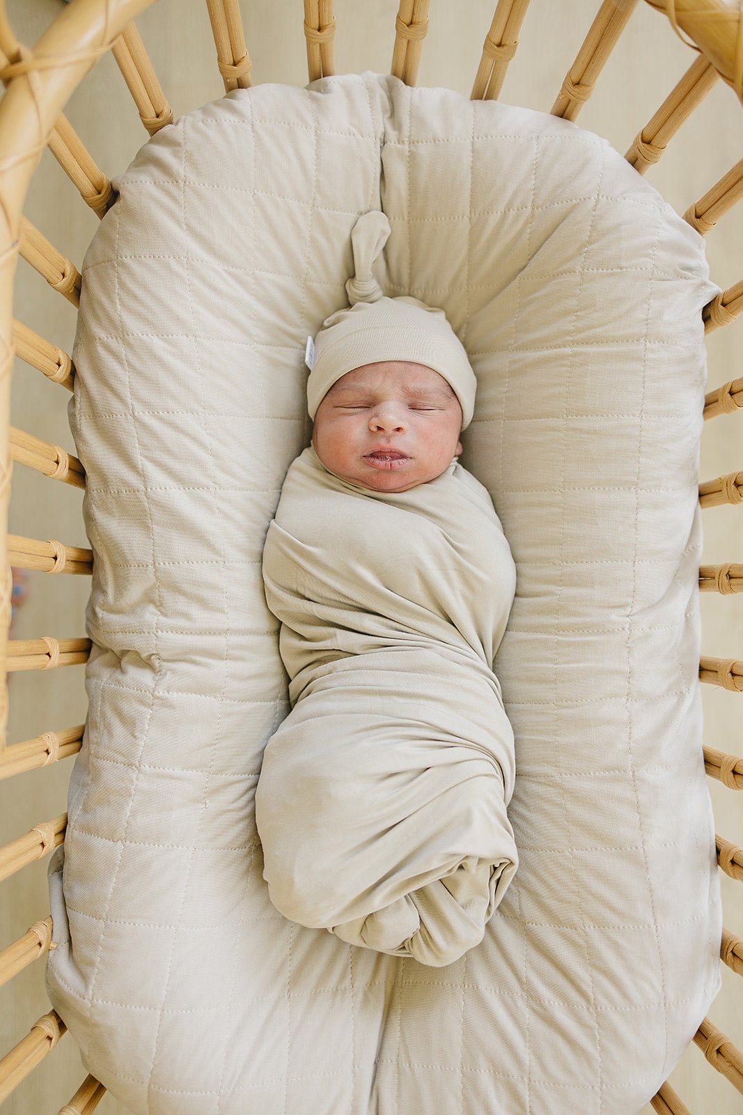 Mebie Baby Oatmeal Bamboo Stretch Swaddle For Newborns By Mebie Baby - 