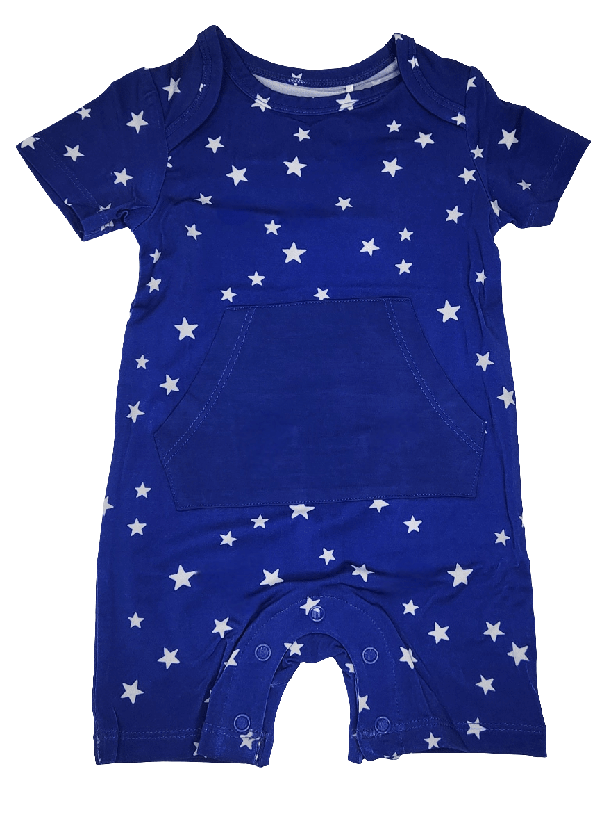 Short-sleeve baby shorty romper with a star print and snap-button closure
