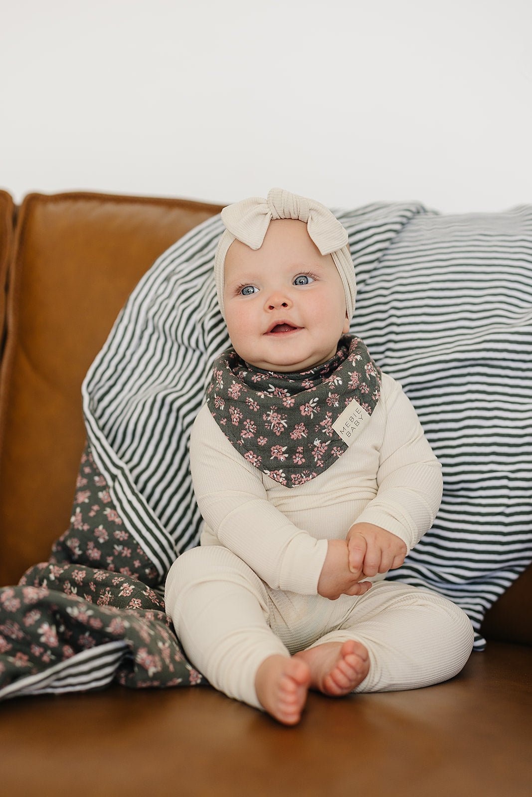 Mebie Baby Olive Bloom Classic Muslin Bib - 