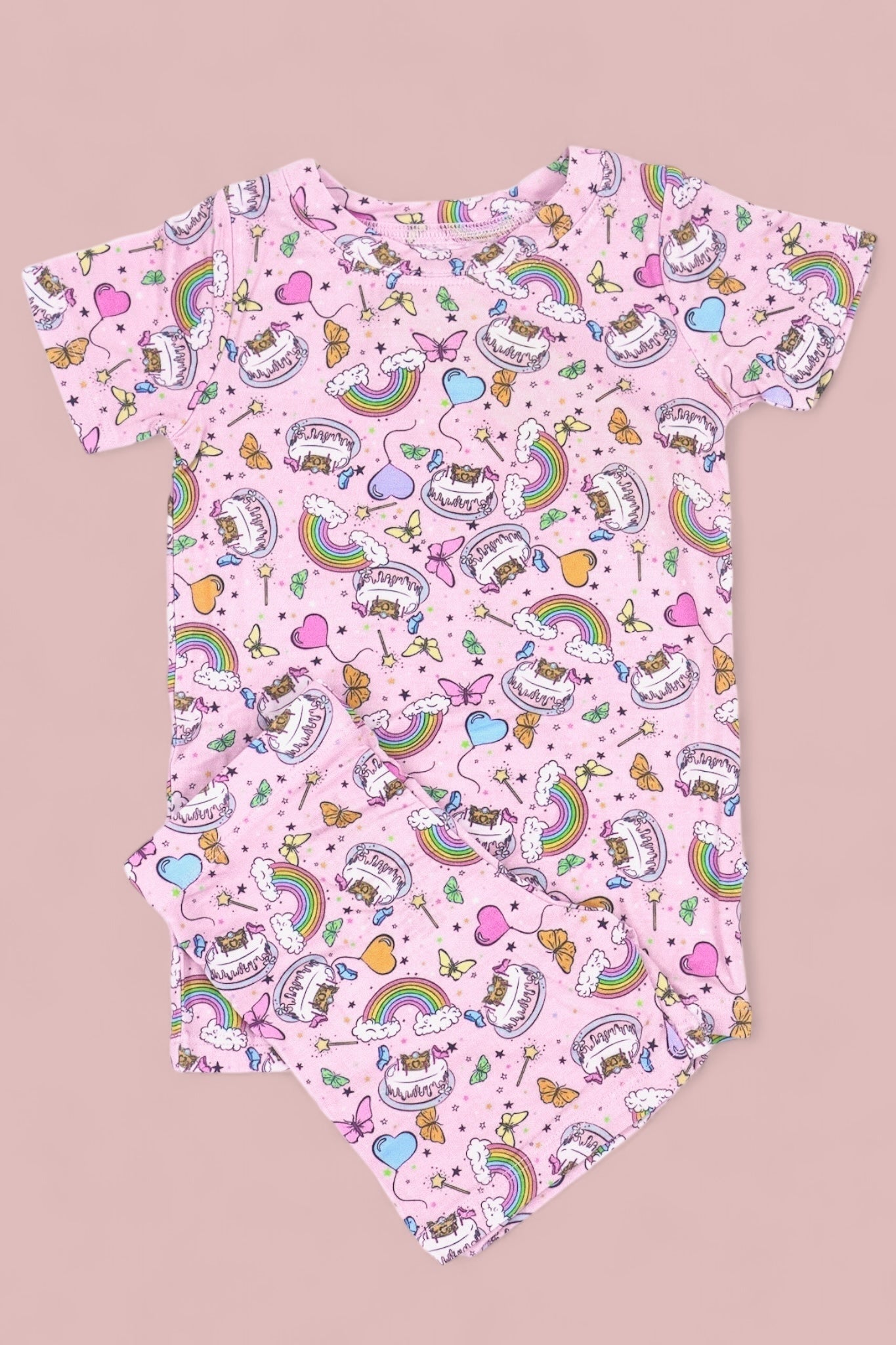 DREAM BIG LITTLE CO ONCE UPON A BIRTHDAY DREAM SHORT SETEveretts Place