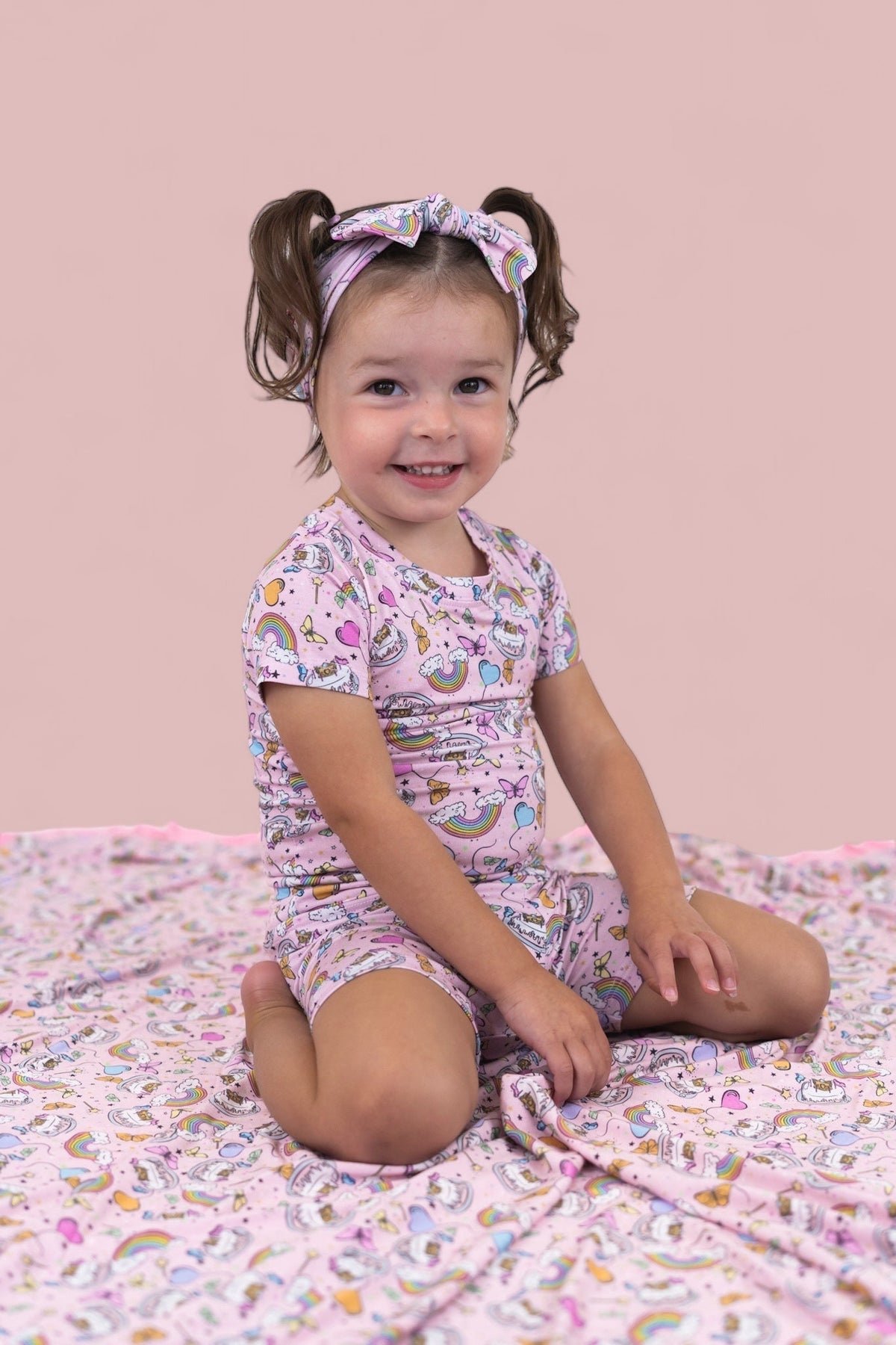 DREAM BIG LITTLE CO ONCE UPON A BIRTHDAY DREAM SHORT SETEveretts Place