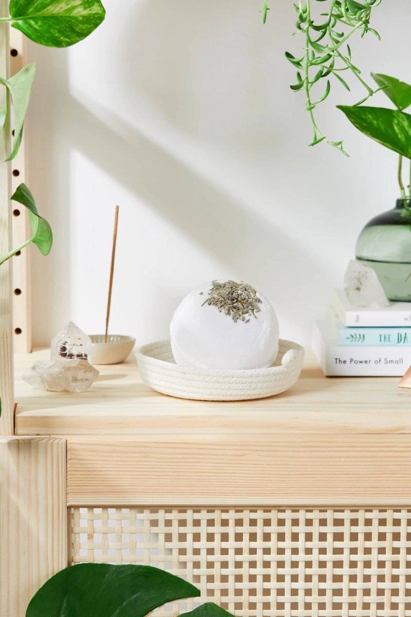 Organic Bath Bomb with Lavender and Chamomile for Relaxation Enthusiasts - Everetts Place
