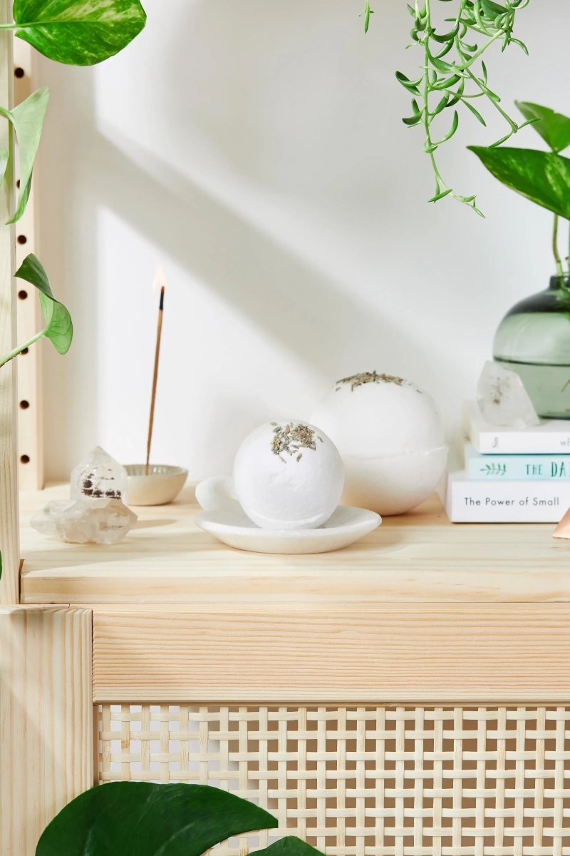 Organic Bath Bomb with Lavender and Chamomile for Relaxation Enthusiasts - Everetts Place