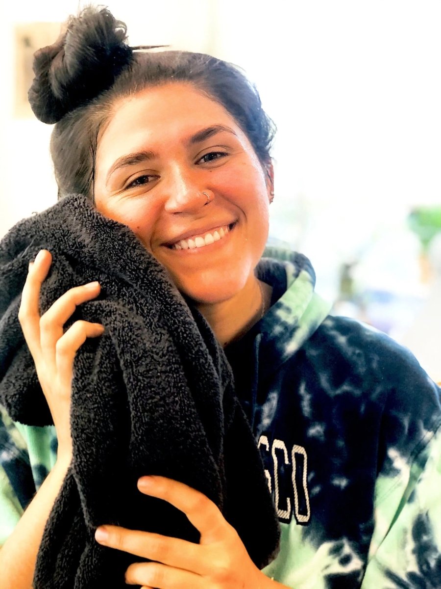 Organic Charcoal Mask with Detoxifying Ingredients for Clear Glowing Skin - Everetts Place