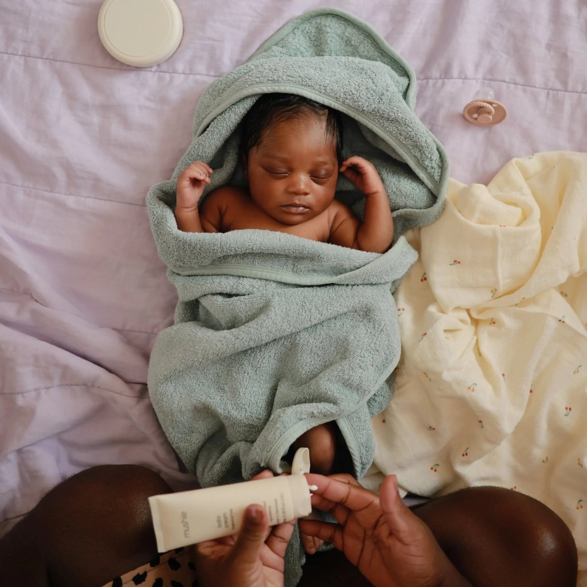 Mushie Organic Cotton Baby Hooded Towel Soft and Absorbent for Cozy Cuddles - Everetts Place Boutique - 