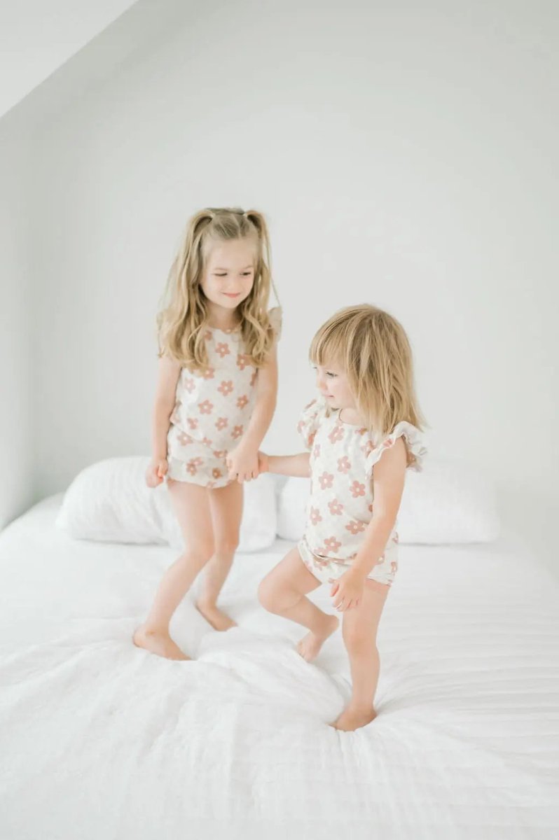 Harp Angel Boutique Organic Cotton Checkered Daisy Ruffle Short Set for Comfortable Girls - 