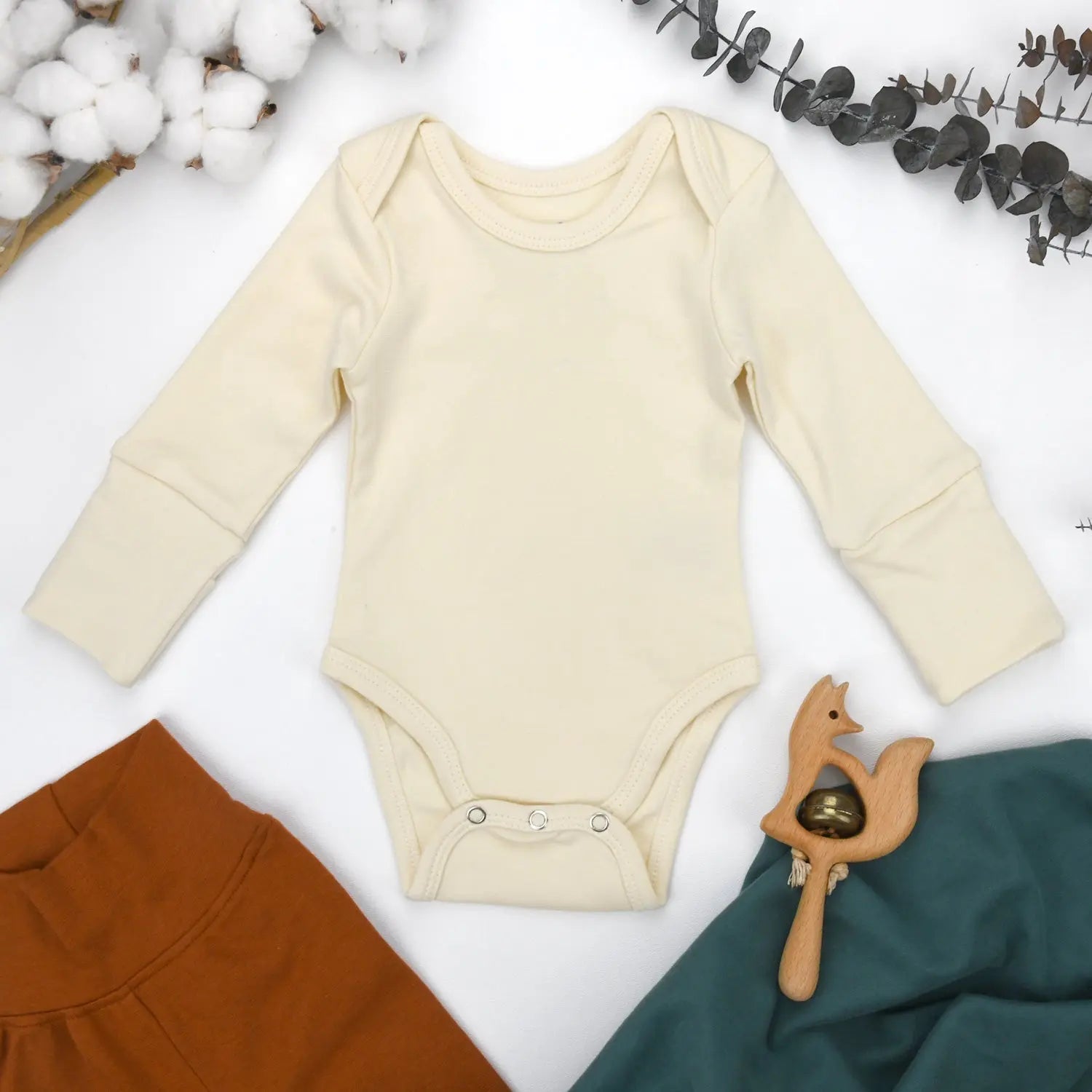 Earthy Organic Cotton Long Sleeve Baby Bodysuit, Natural - 