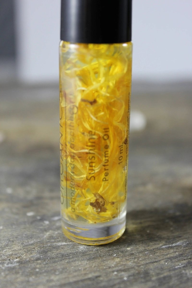 Organic Essential Oil Perfume Roll On with Herbal Scent for Daily Wear - Everetts Place