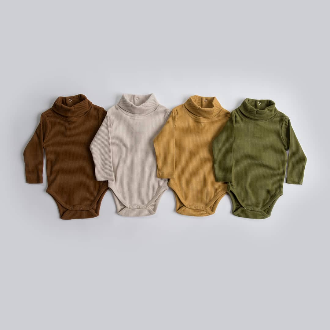 LUCY LUE ORGANICS organic long sleeve baby bodysuit | ribbed cotton turtleneck onesie