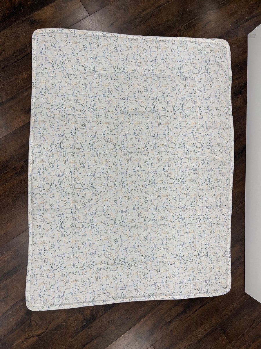Finn + Emma Organic Play Mat | Rectangle | Bunnies - 