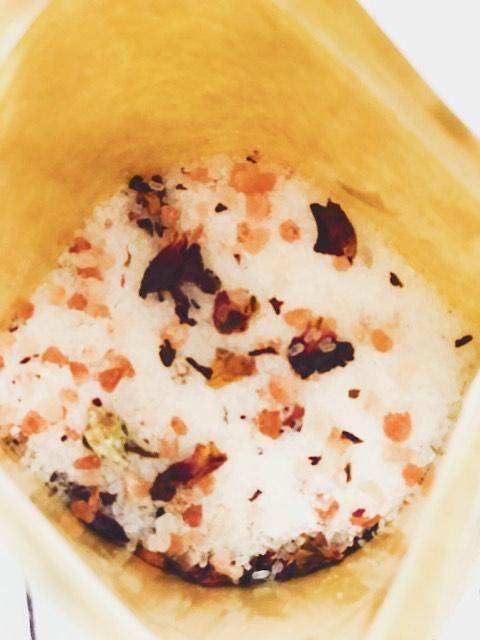 Organic Rose Salt Soak/ Pink Himalayan Sea Salt / - Everetts Place: Online Boutique - Other