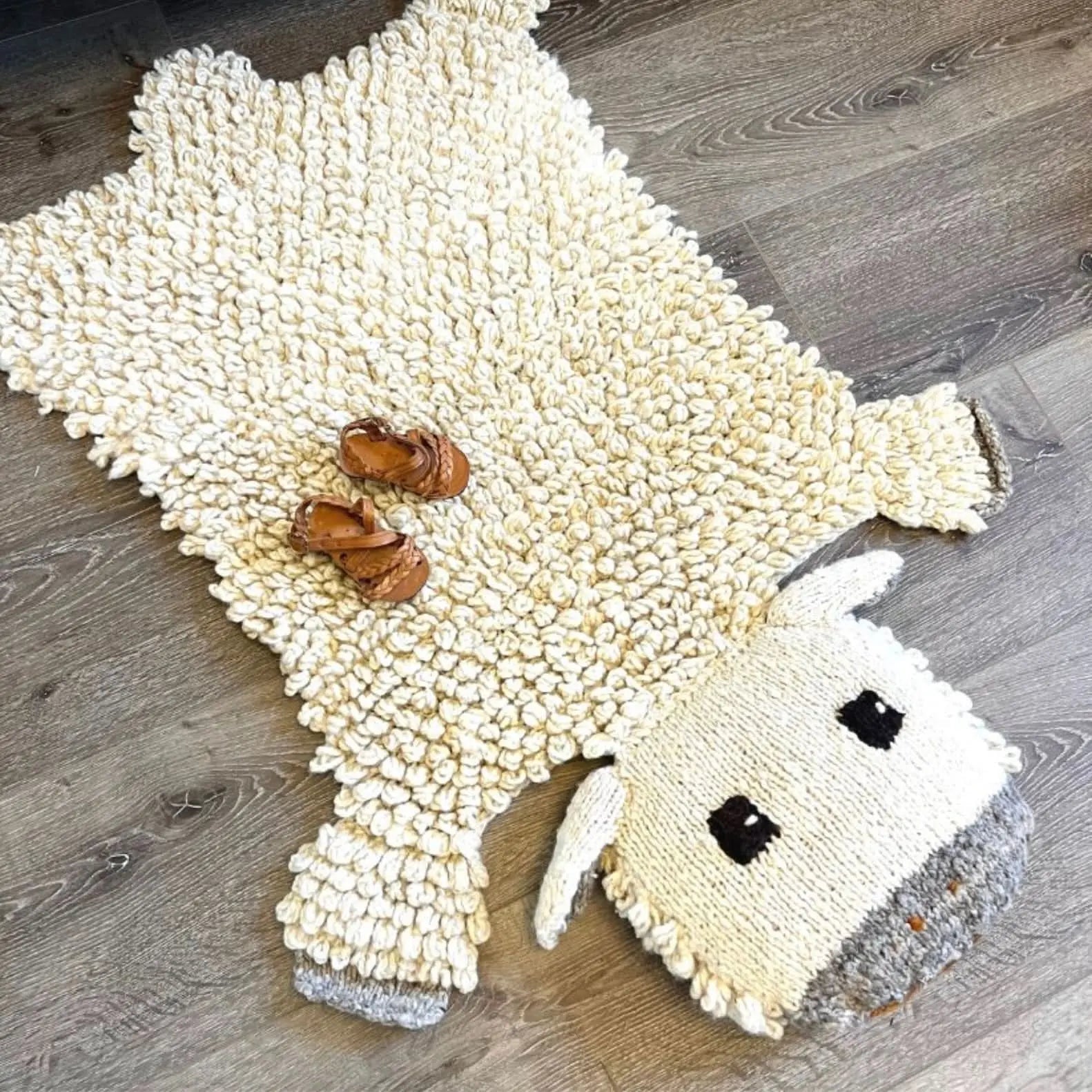 Finn + Emma Organic Wool Play Mat + Nursery Rug | Sheep - 