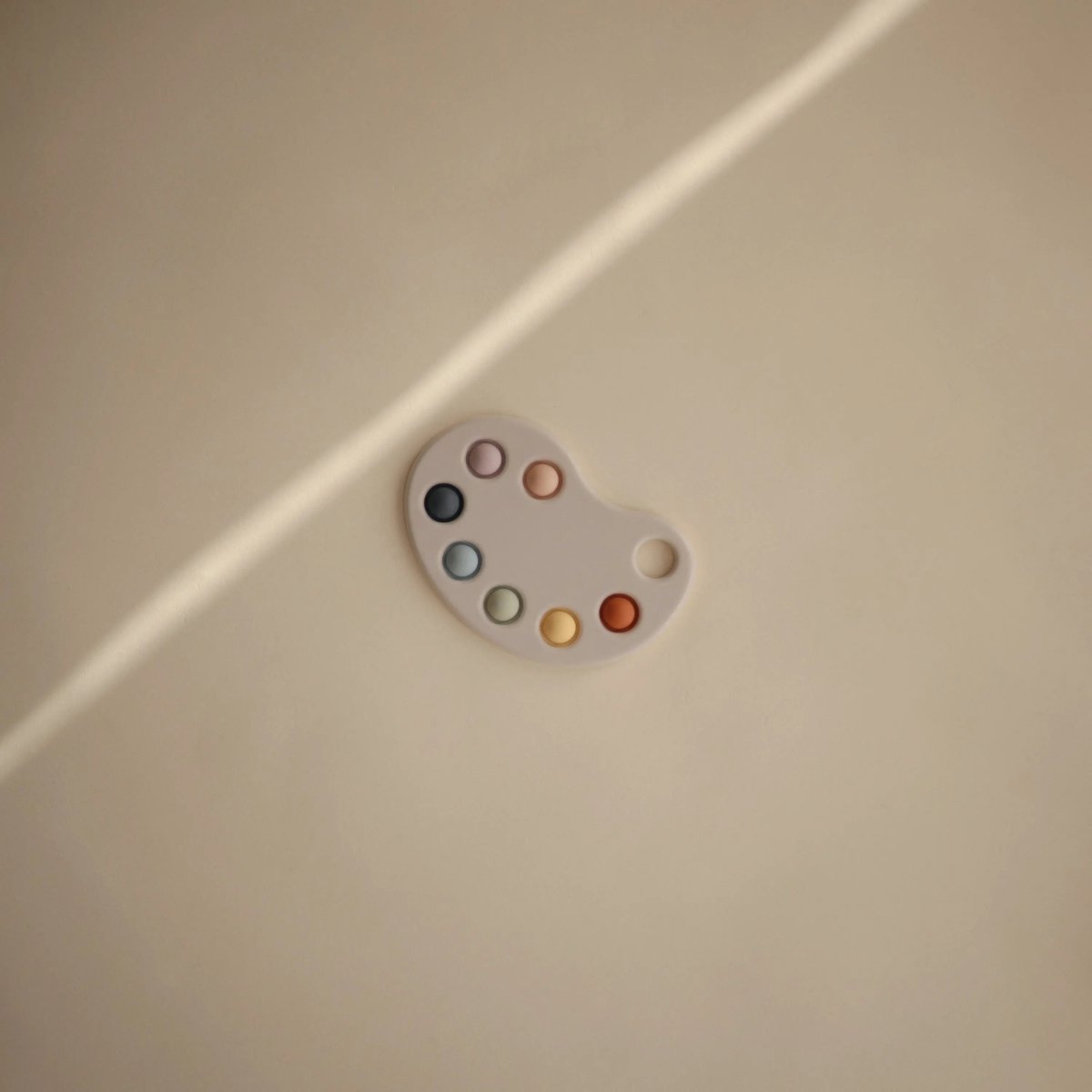 Mushie Paint Palette Press Toy for Sensory Exploration and Fine Motor Skill - Everetts Place Boutique - 