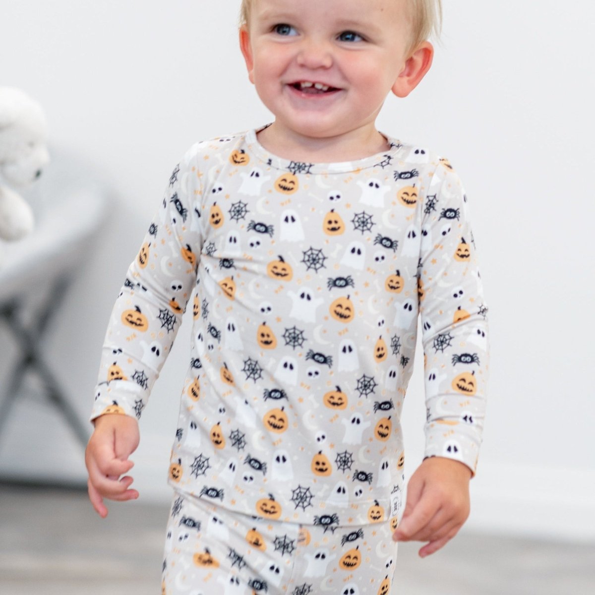Sweet Bamboo Pajama Set with Ghosts and Pumpkins - 