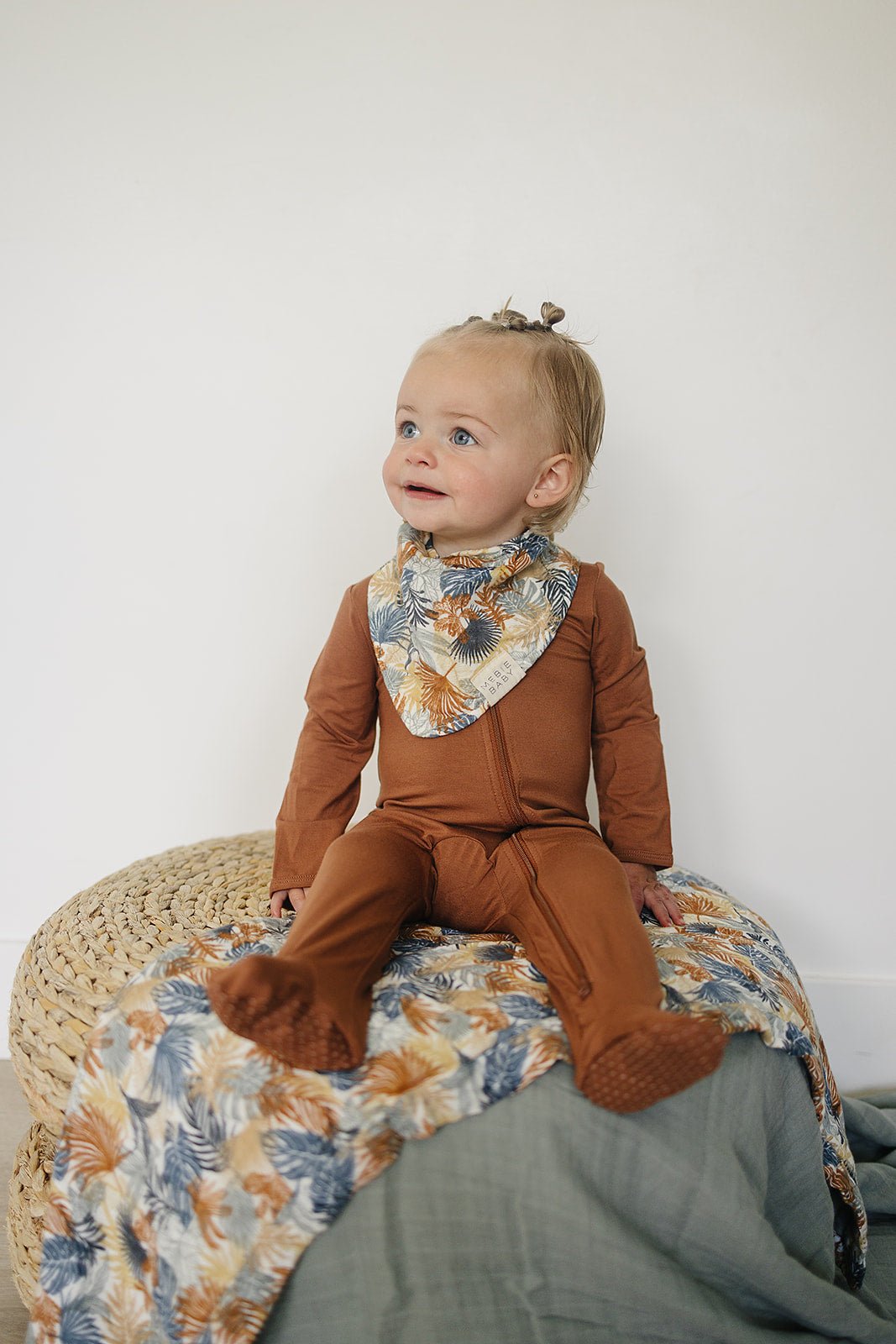 Mebie Baby Paradise Palms Muslin Bib Mebie Baby Triangle Absorbent - 