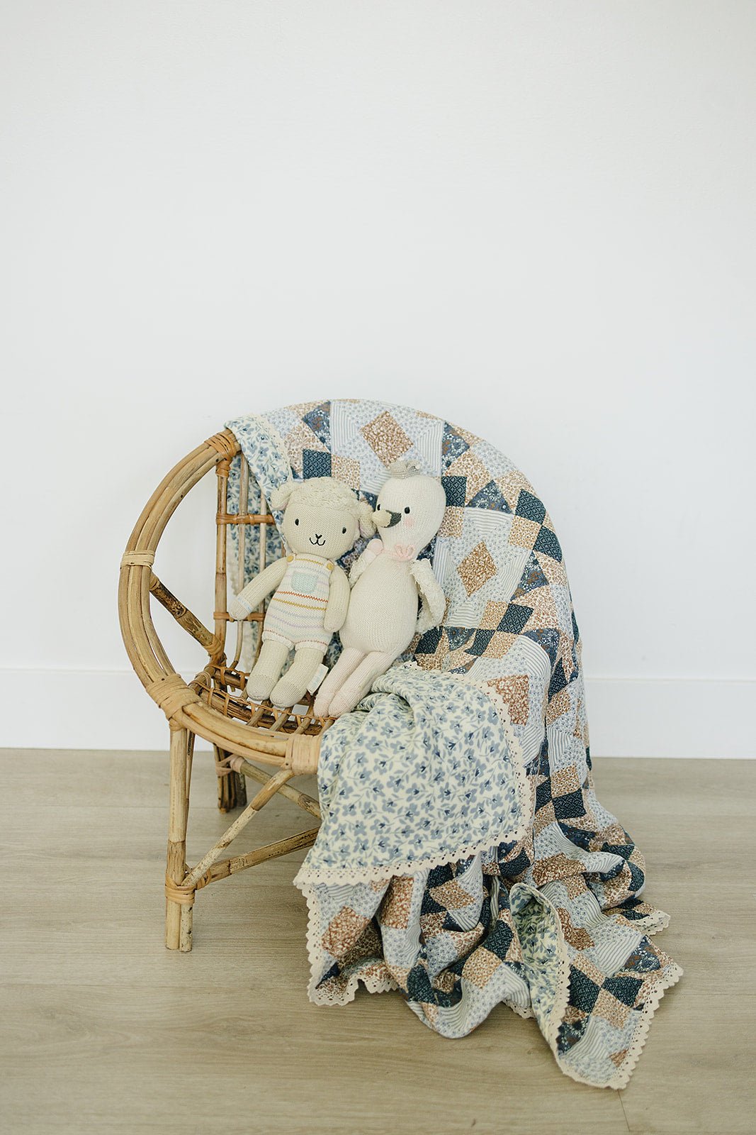 Mebie Baby Patchwork Print Blue Blossom Lace Muslin Quilt With Lace Edges - 