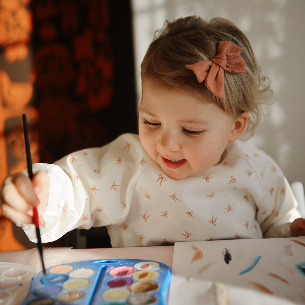Long Sleeve Bib, 6-24 Months by Mushie
