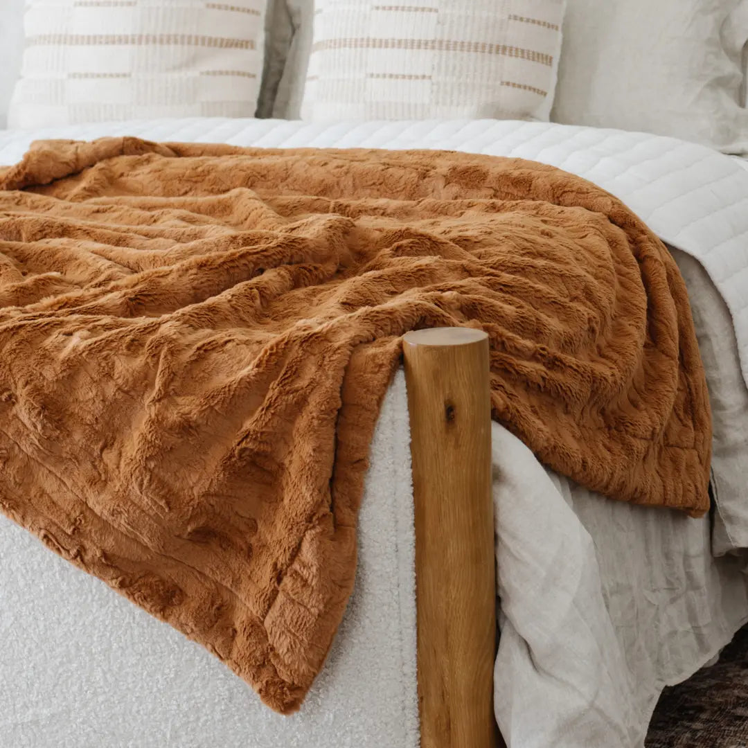 Saranoni PATTERNED FAUX FUR XL THROW BLANKETS - 