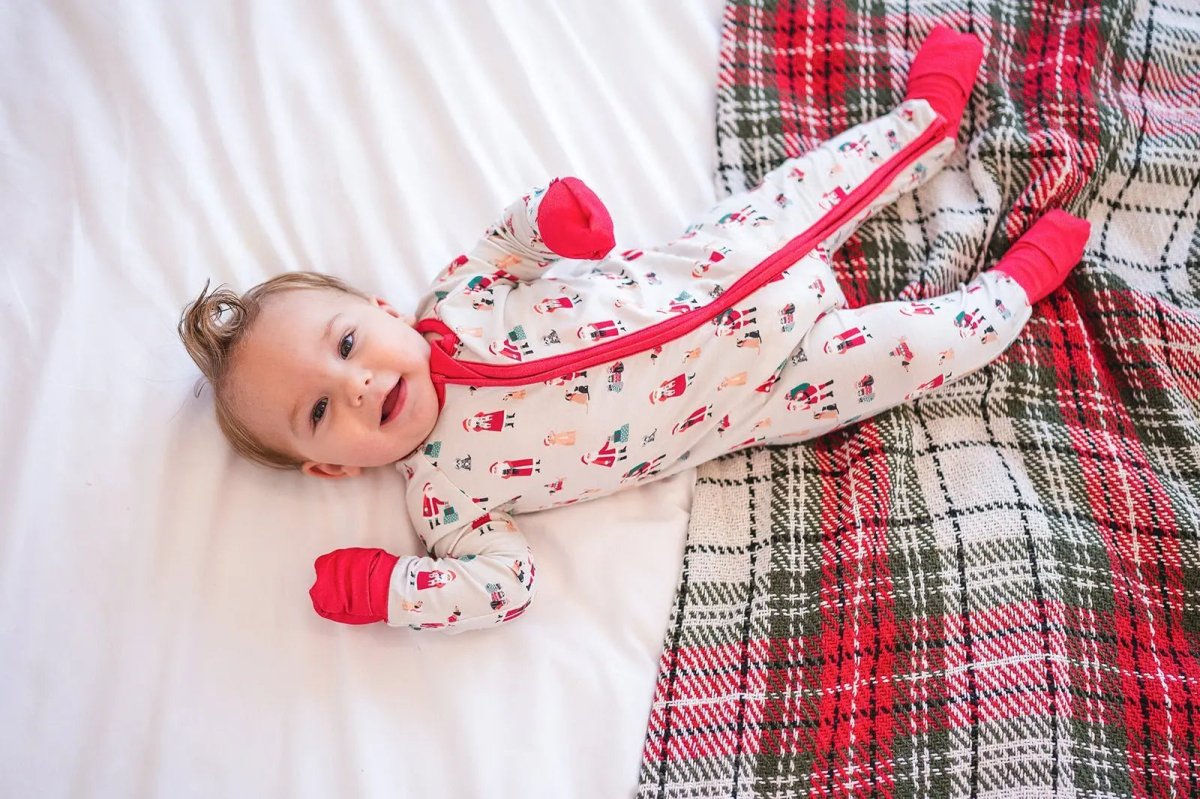 Dreamlet Paws And Claus Convertible Zip Footies 12 - 18M Bamboo - Everetts Place Boutique - 