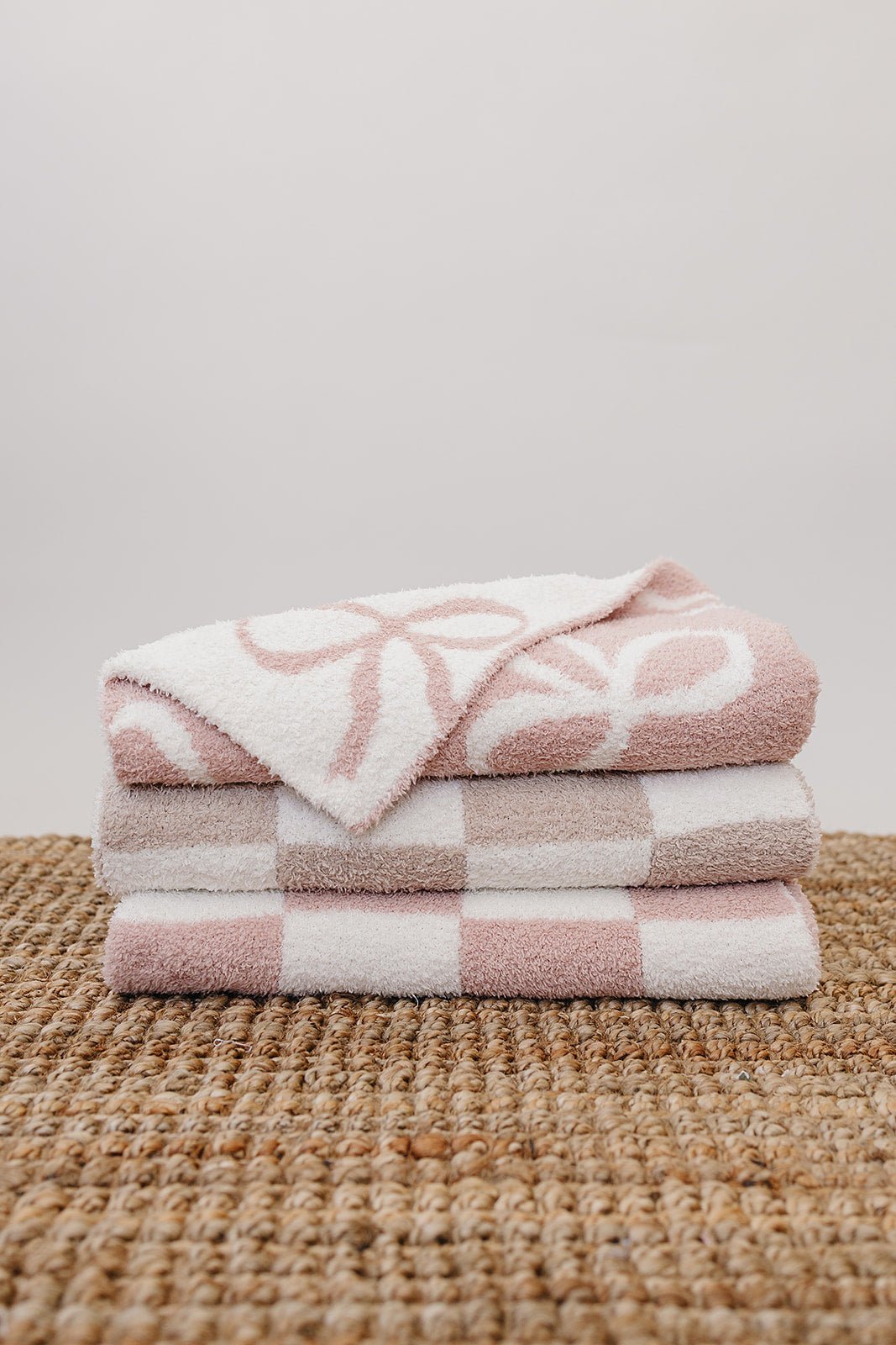 Mebie Baby Pink Bow Plush Blanket Three Sizes Lightweight And Breathable - 