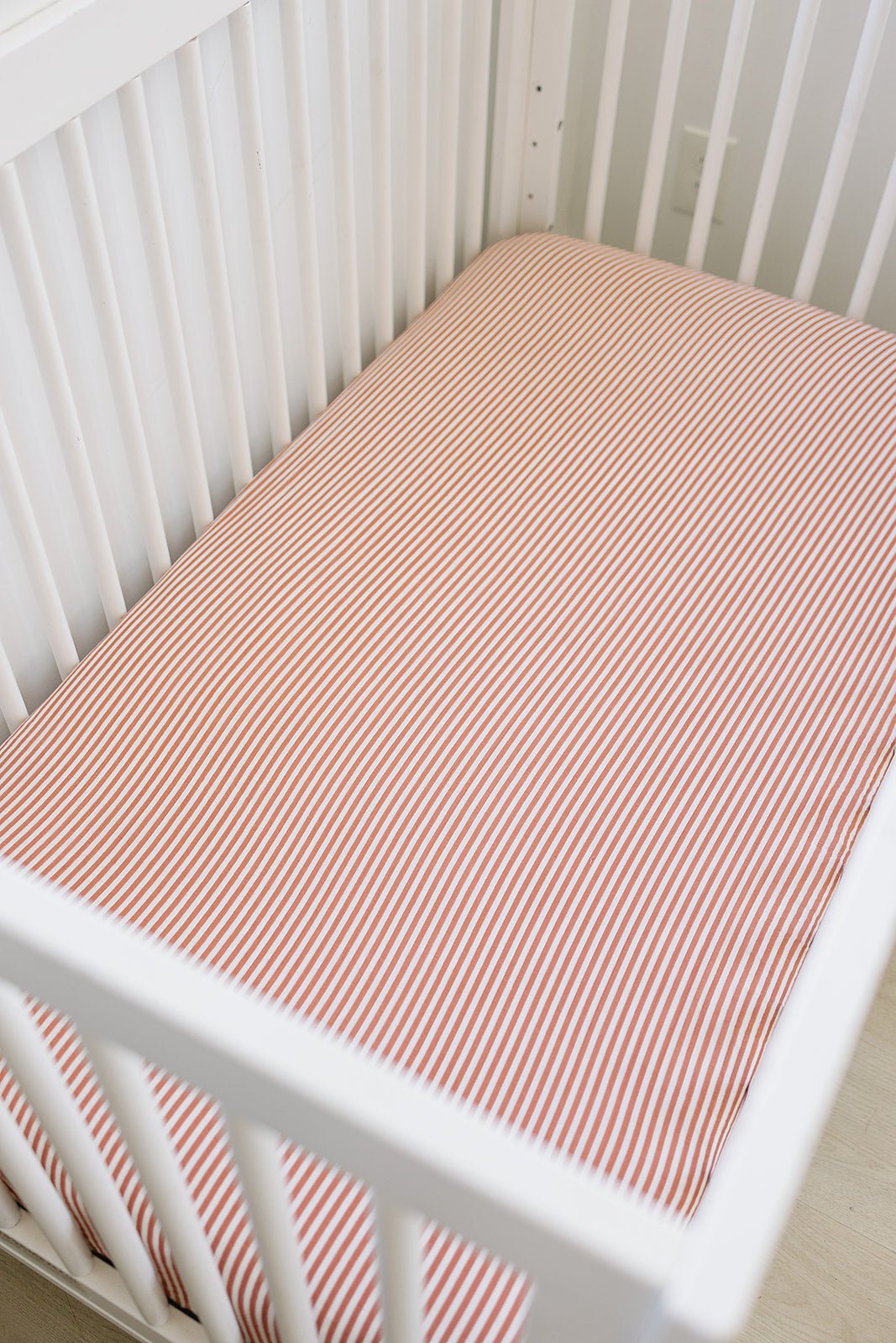 Mebie Baby Pink Stripes Muslin Crib Sheet - 