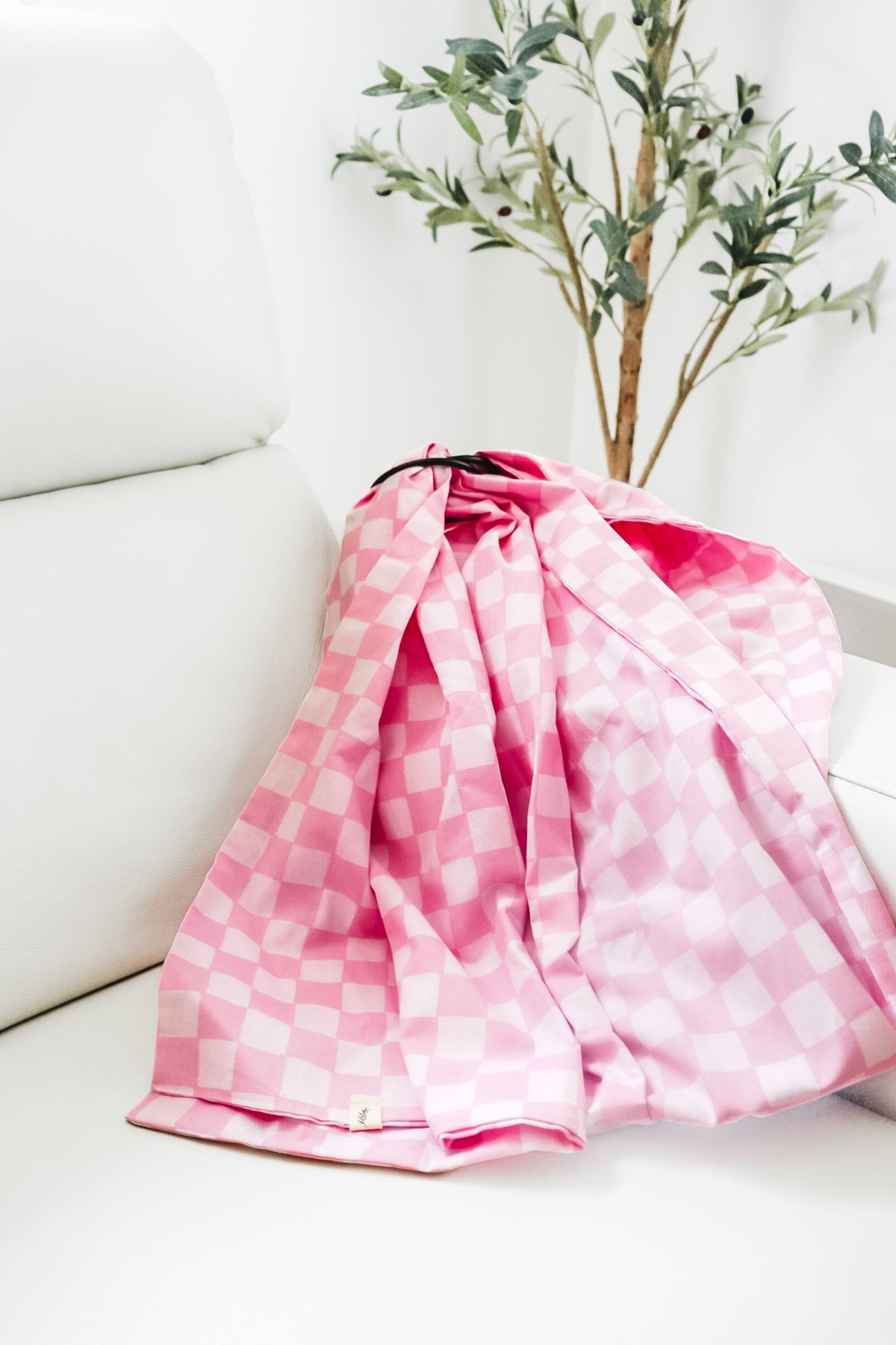 Little Mae & Co Pink Sunkist Ring Sling CarrierEveretts Place