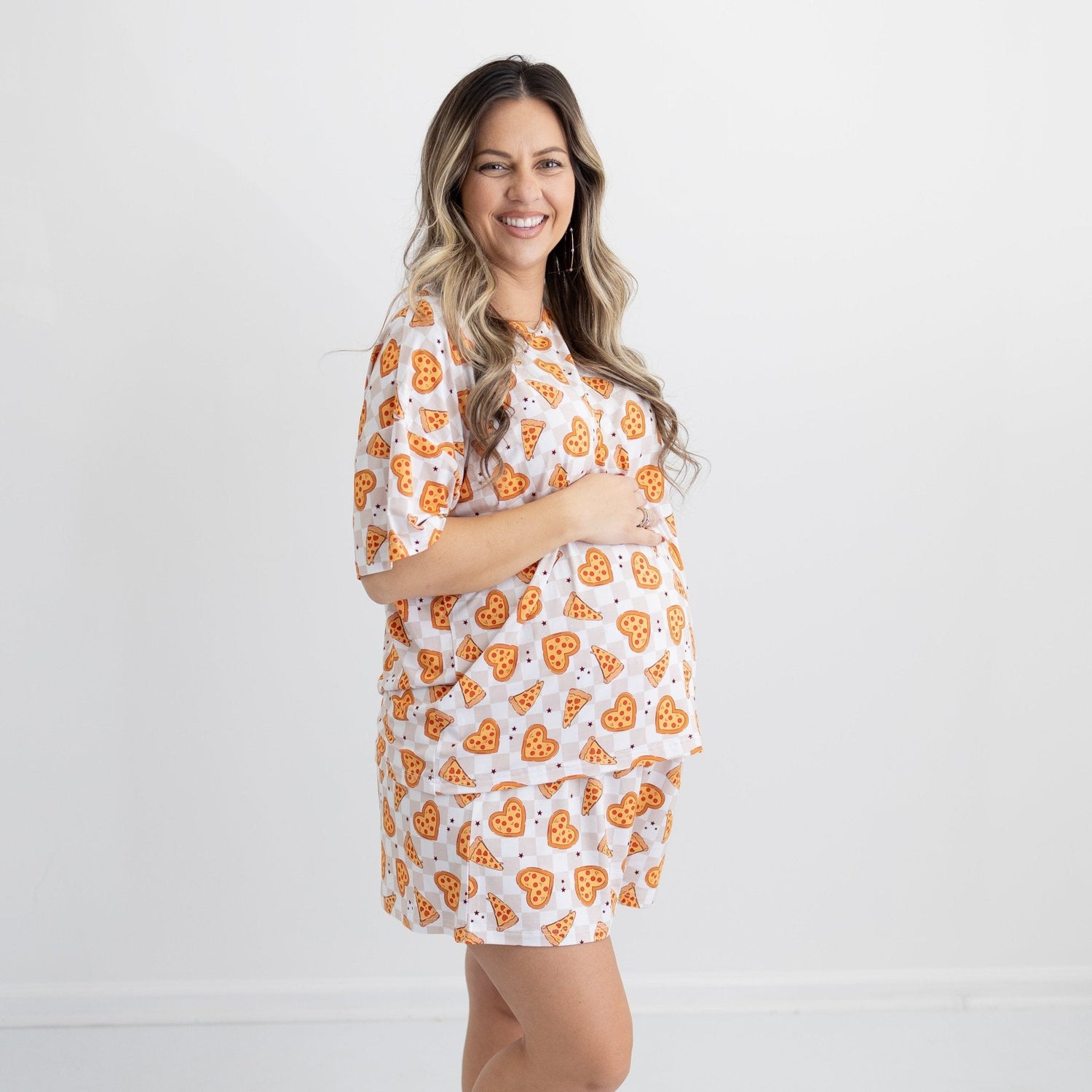 Women's short-sleeve tee and boxer-style shorts set in a pizza print, made of bamboo lyocell.