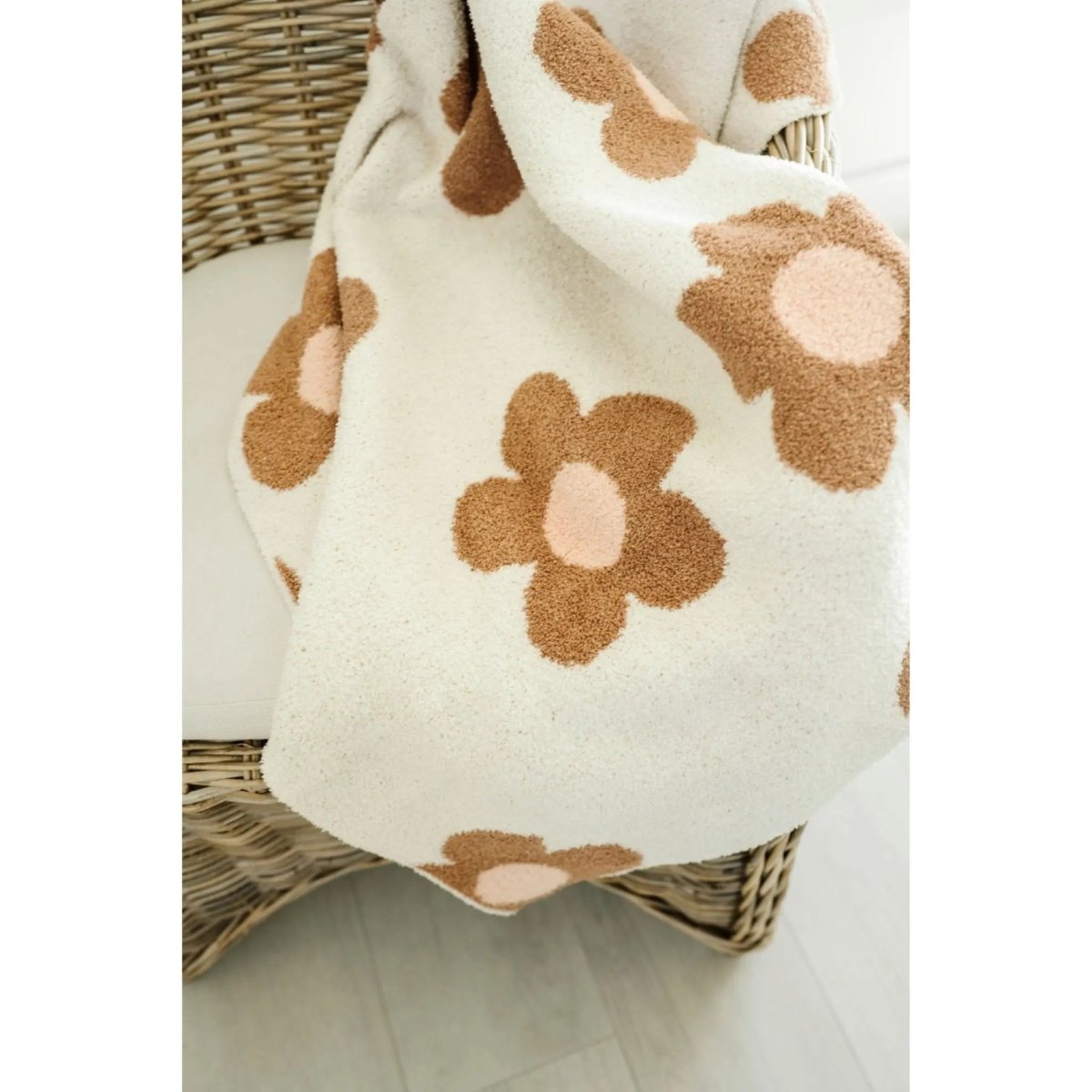 Harp Angel Boutique Plush Blanket Caramel with Daisy Design for Infants and Toddlers - 
