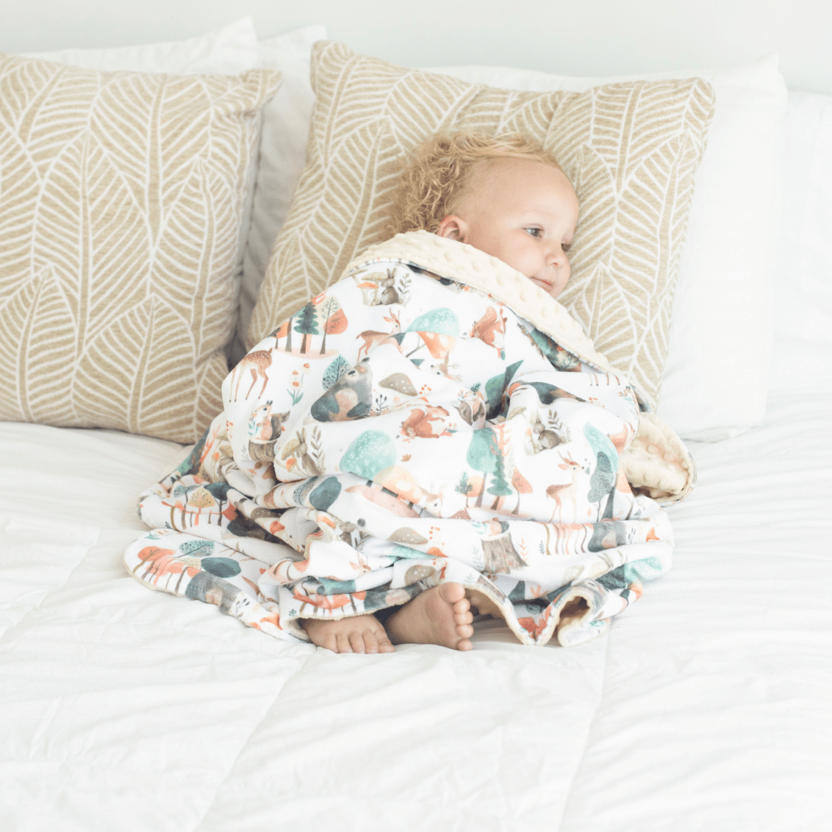 Premium Minky Blanket with Woodland Animals for Babies and Toddlers - Everetts Place