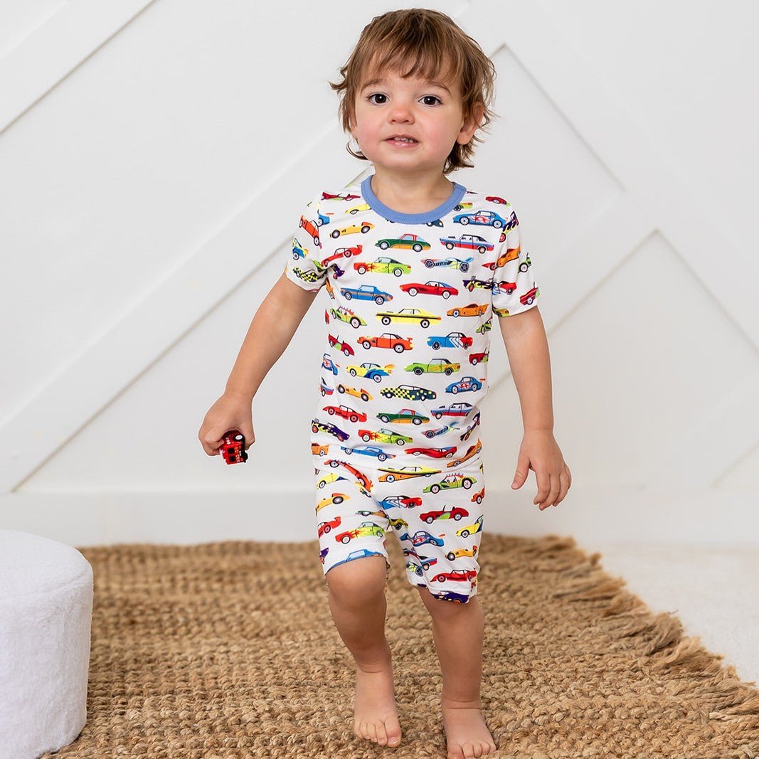 Short-sleeve pajama set with shorts in a racing cars print for a baby or toddler