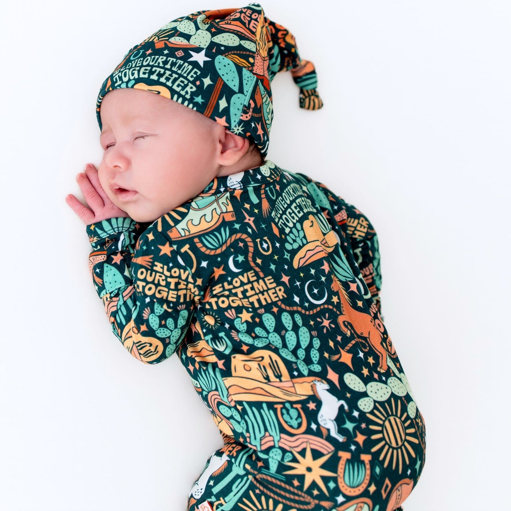 Raising Mama Raising Mama Newborn Cap with Bamboo Fabric for Newborns