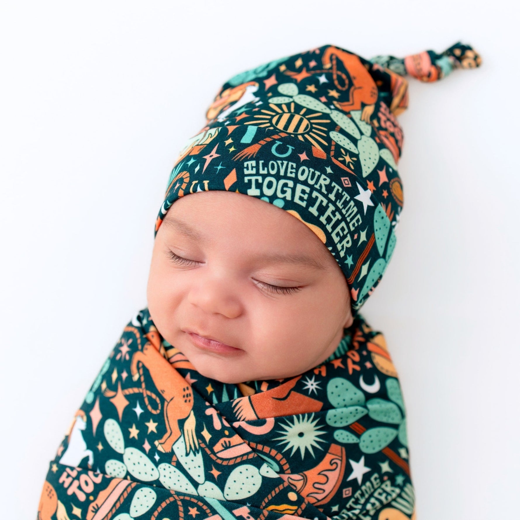 Raising Mama Raising Mama Newborn Cap with Bamboo Fabric for Newborns