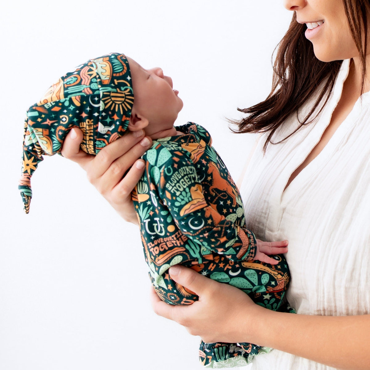 Raising Mama Raising Mama Newborn Cap with Bamboo Fabric for Newborns