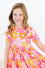 Mila & Rose ® Retro Daisies S/S Pocket Twirl Dress - 