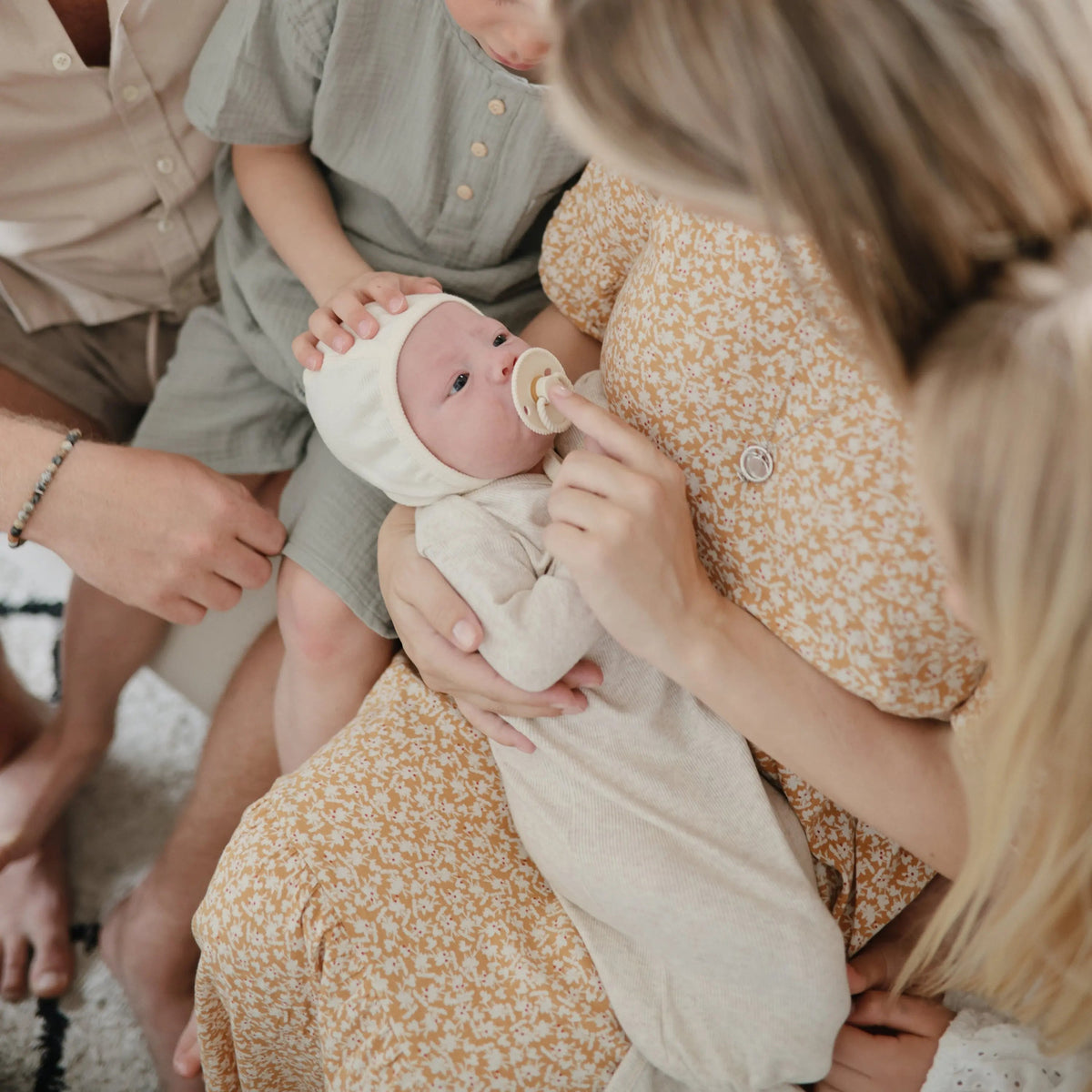 Mushie Ribbed Baby Bonnet - 