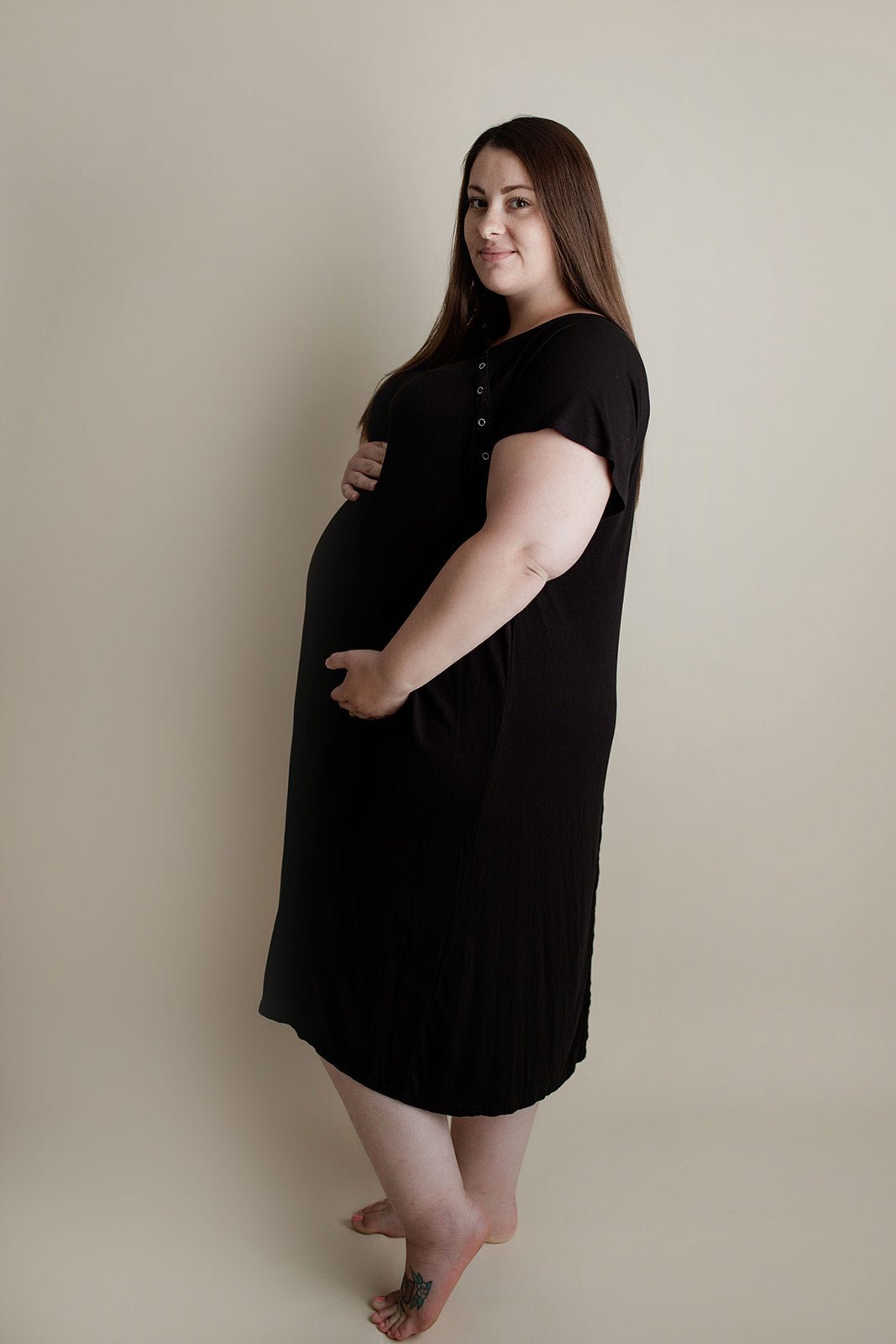 Three Little Tots Ribbed Black Labor and Delivery Nursing Hospital GownEveretts Place