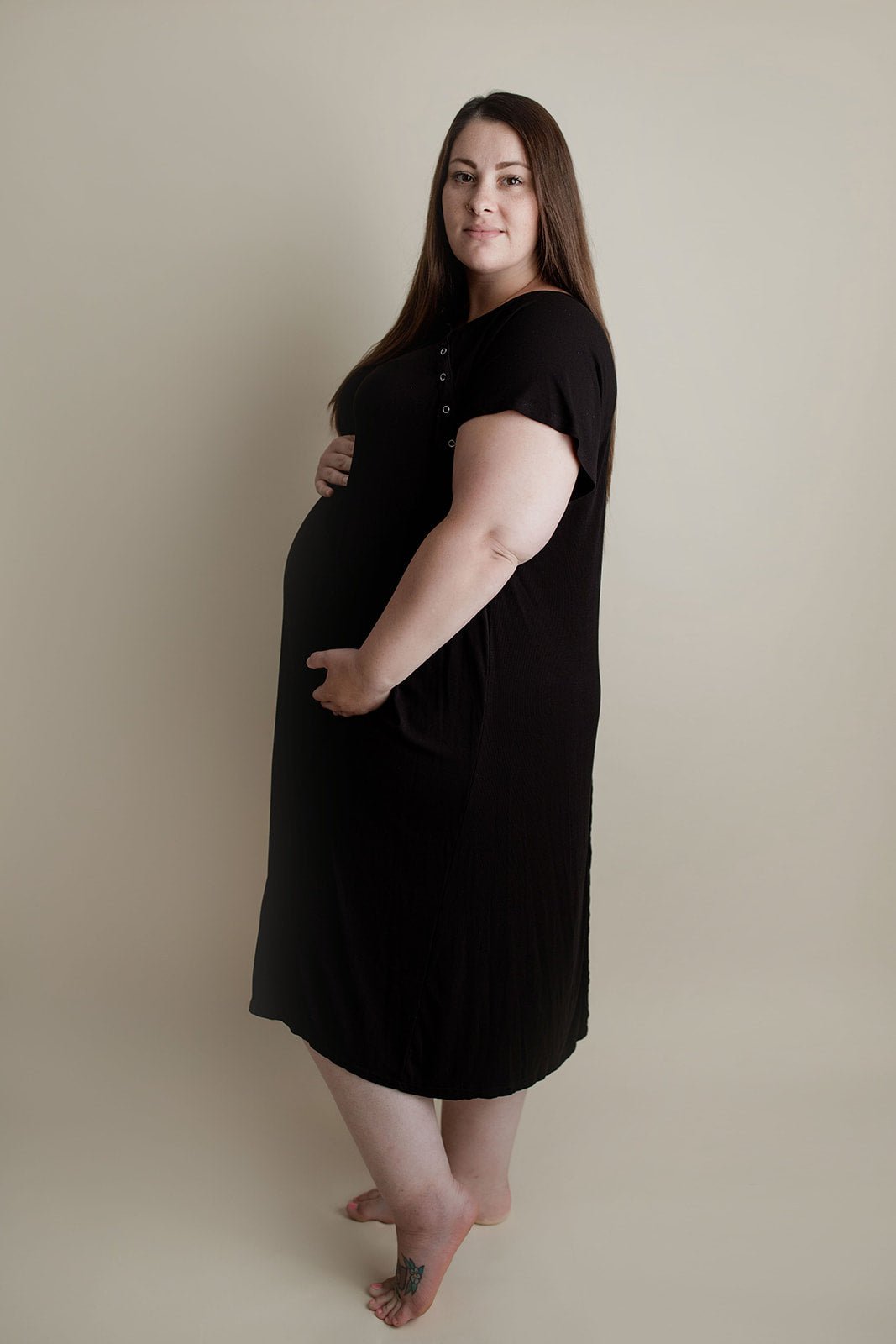 Three Little Tots Ribbed Black Labor and Delivery Nursing Hospital GownEveretts Place