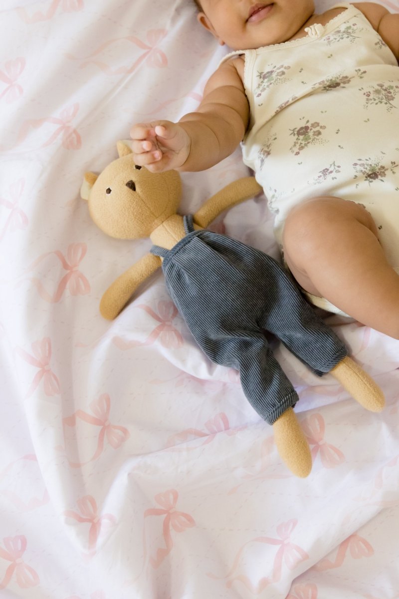 Little Mae & Co Ribbon Crib Quilted Blanket - 