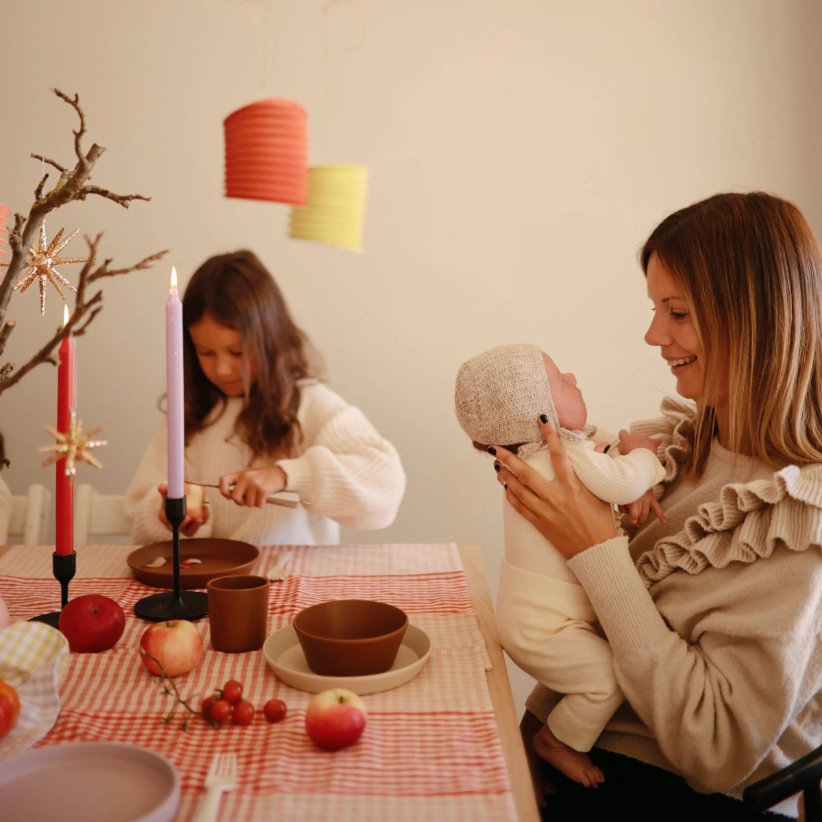 Mushie Round Dinnerware Plates BPA Free Plastic Set Dishwasher Microwave Safe - Everetts Place Boutique - 