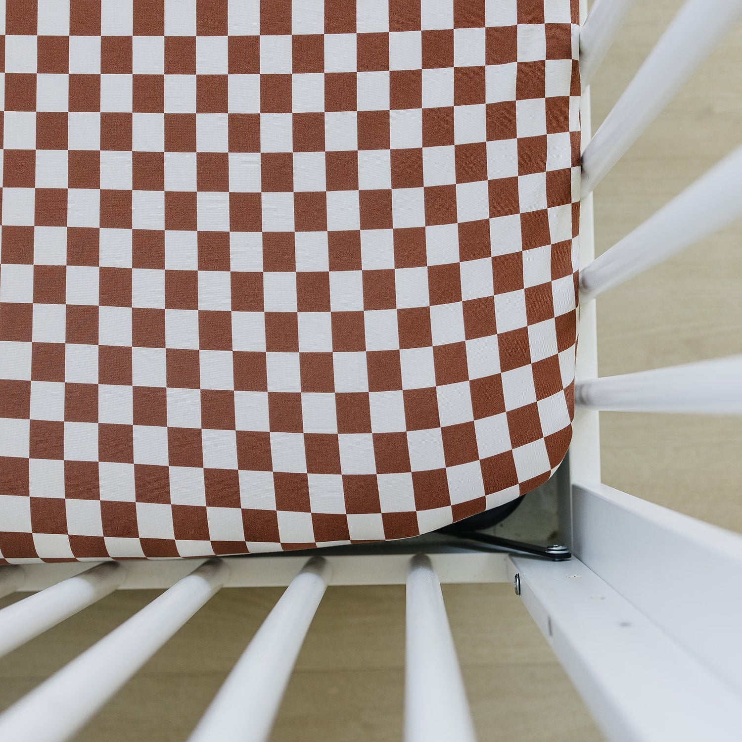 Mebie Baby Rust Checkered Bamboo Ribbed Stretch Crib Sheet - 